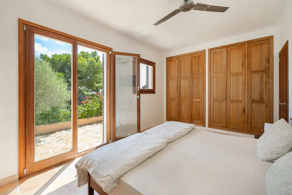 Villa-stijl landhuis met geweldig uitzicht op zee-11