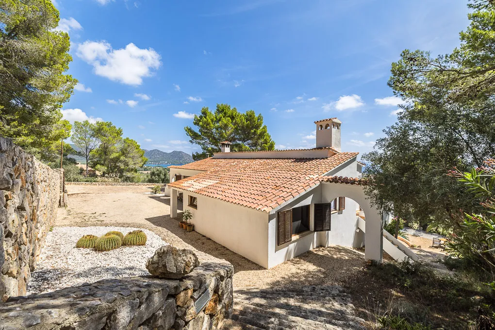 Villa-stijl landhuis met geweldig uitzicht op zee-13