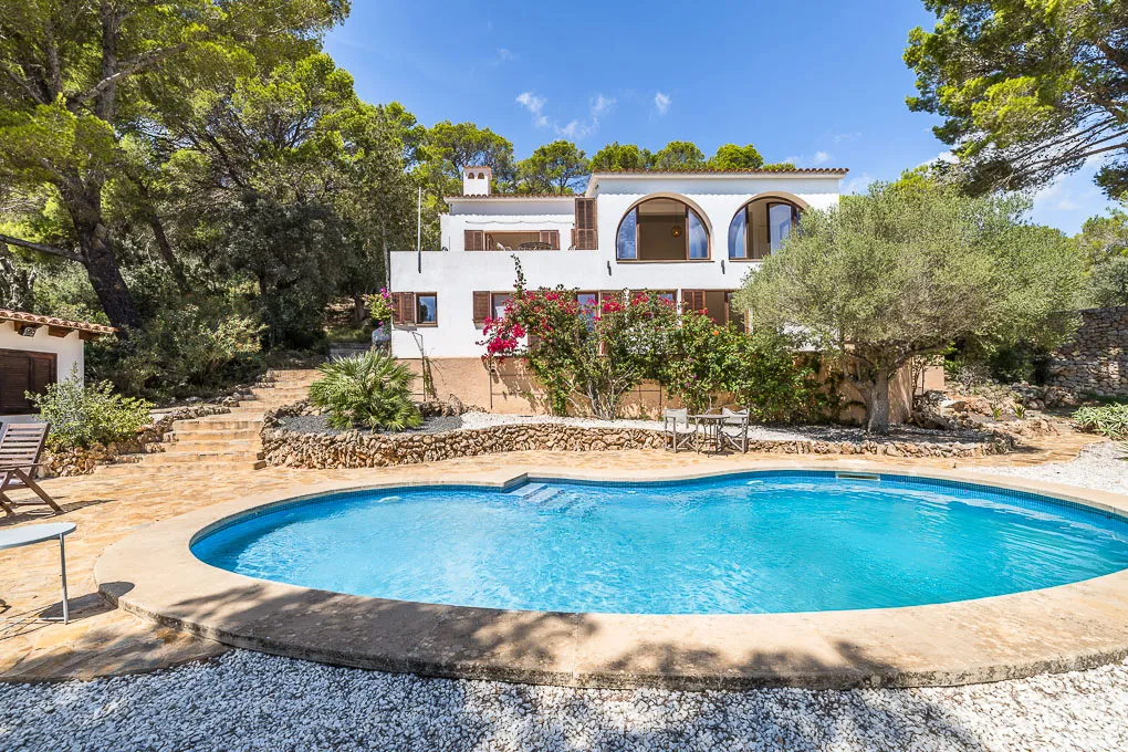 Villa-stijl landhuis met geweldig uitzicht op zee-1