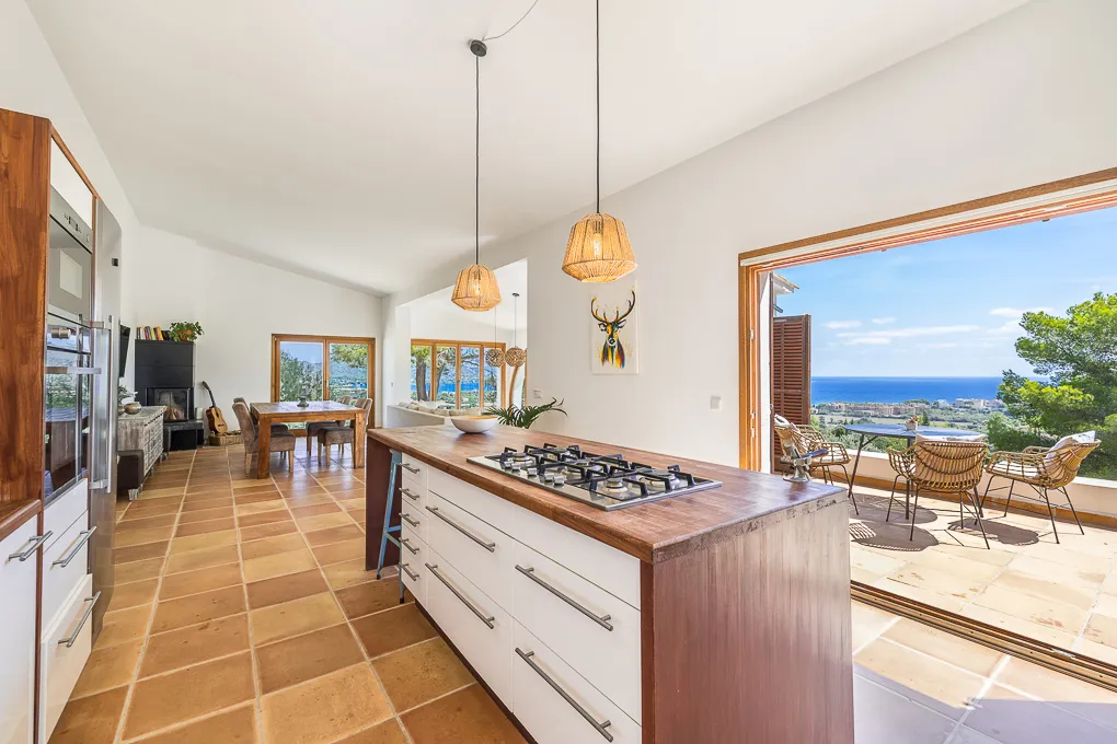 Villa-stijl landhuis met geweldig uitzicht op zee-4