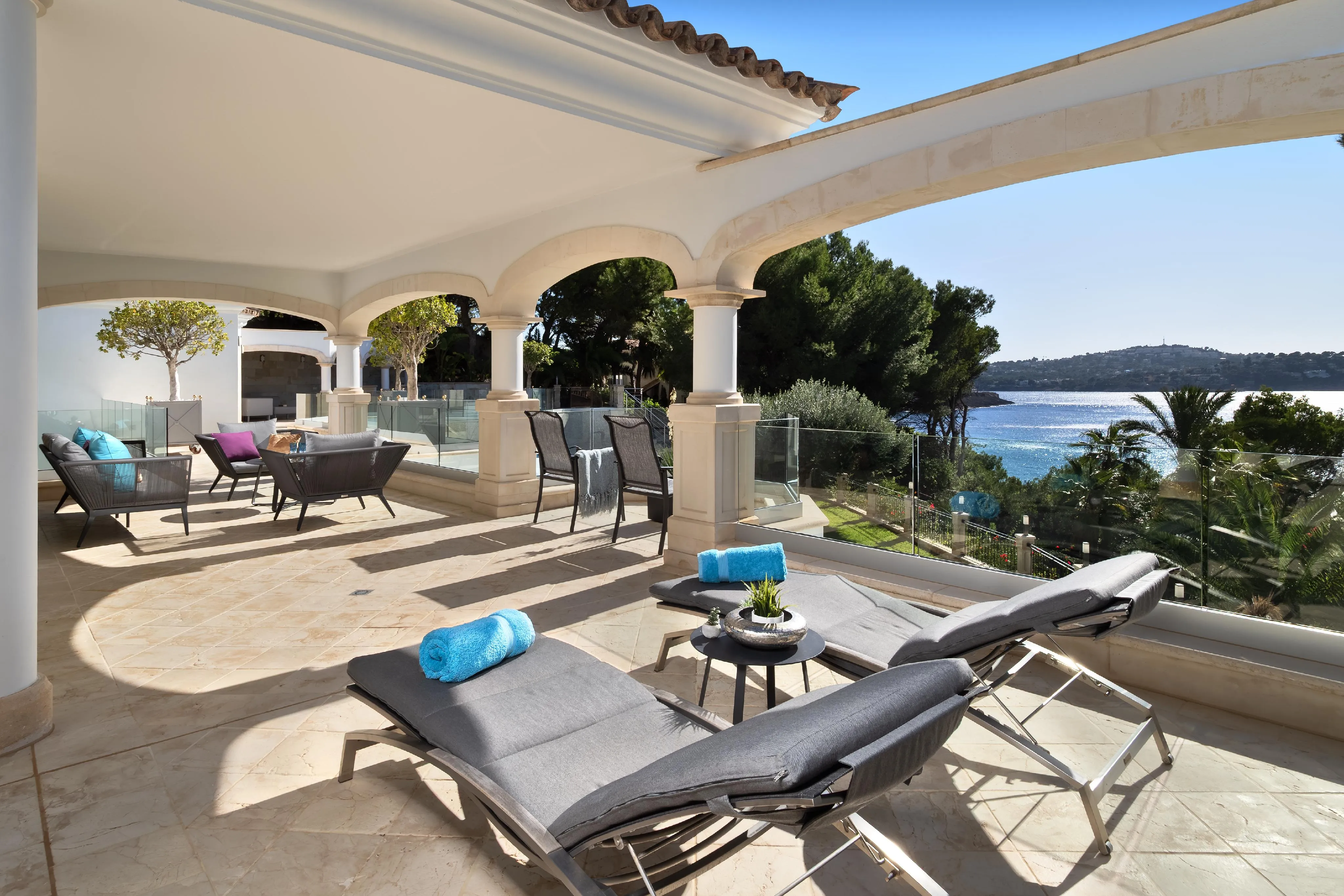 Luxury villa right by the sea – Mediterranean property in Costa de la Calma-3