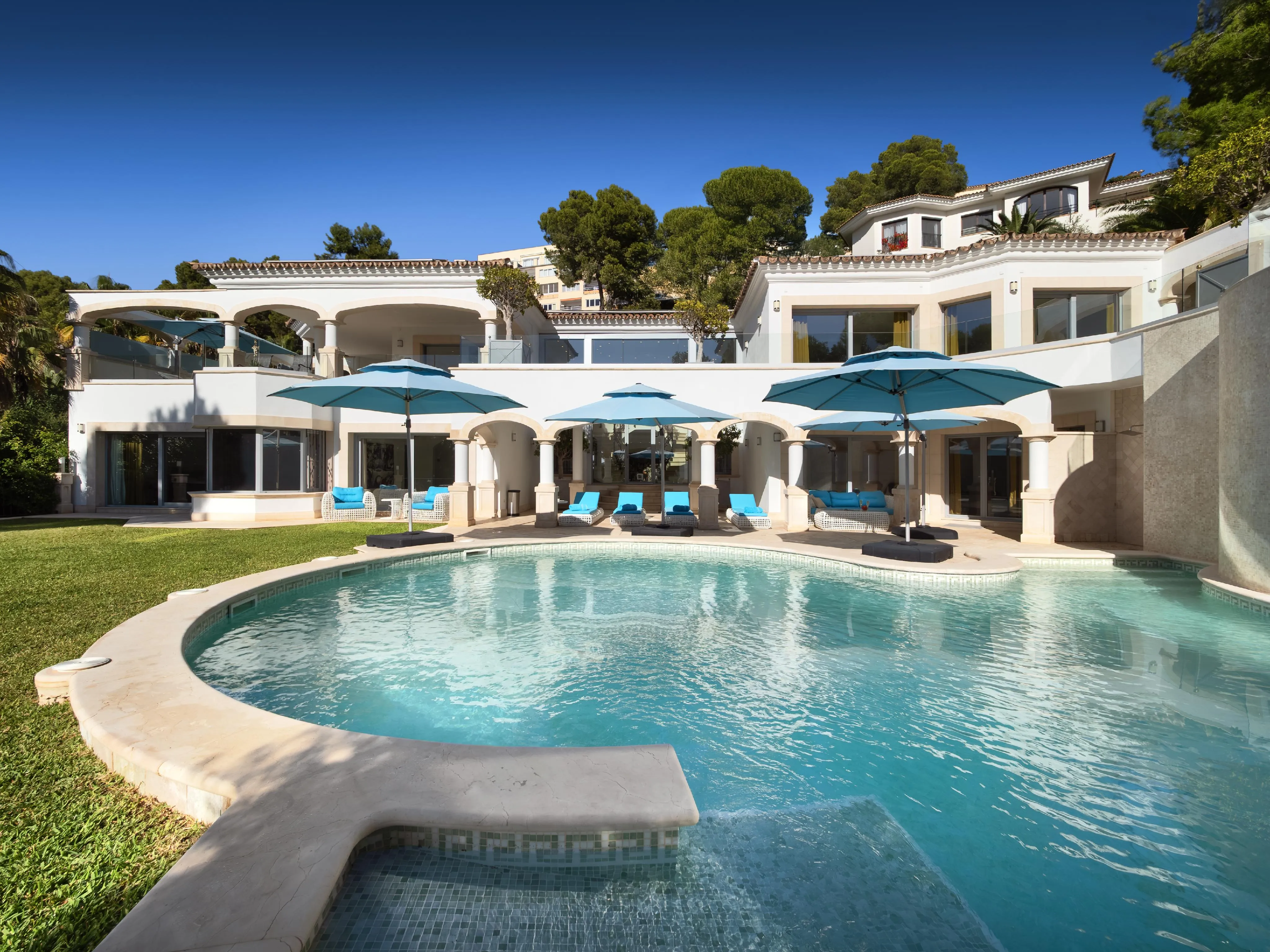 Vila de luxe enfront del mar – propietat mediterrània a Costa de la Calma-25