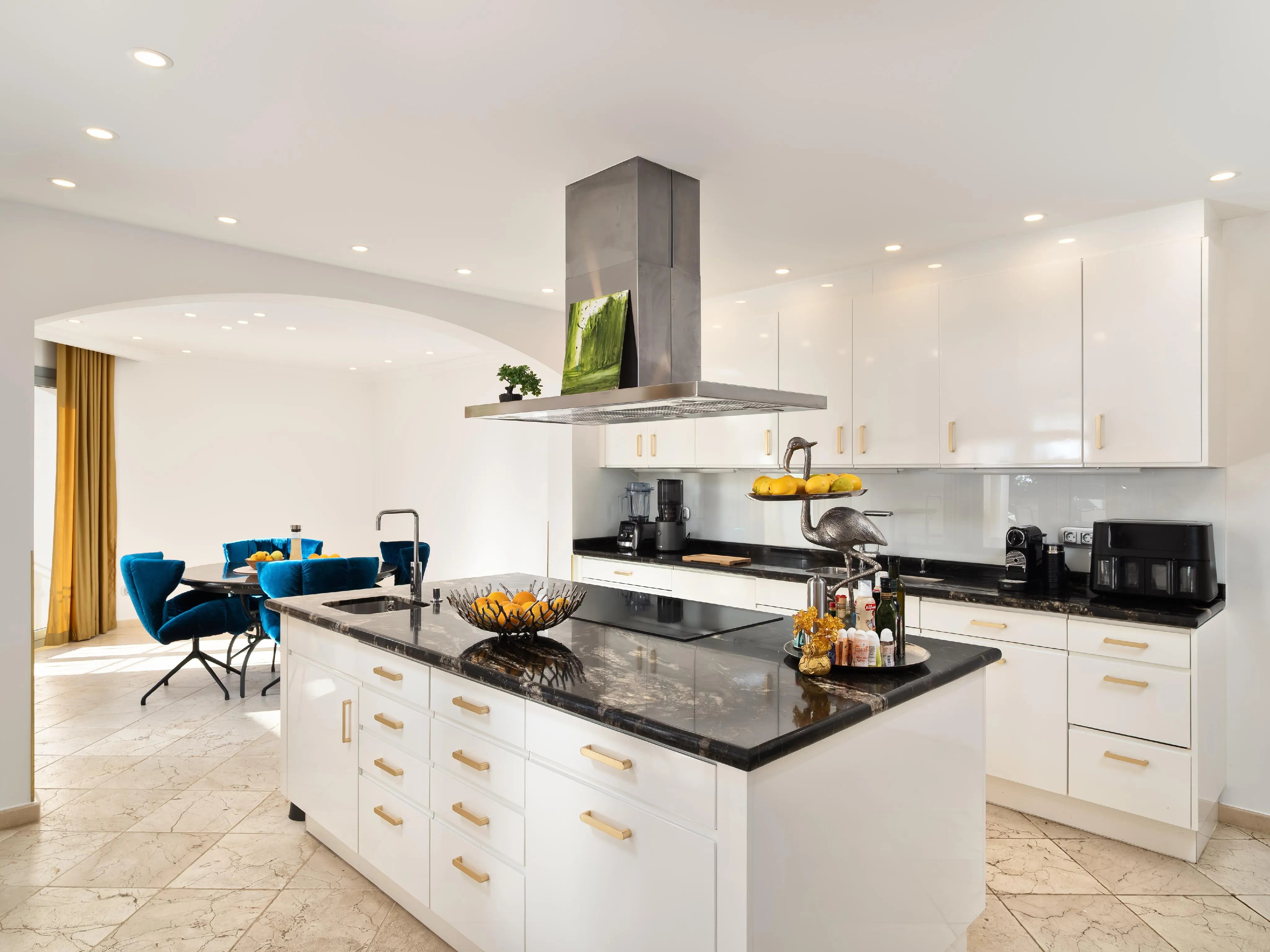 Vila de luxe enfront del mar – propietat mediterrània a Costa de la Calma-10