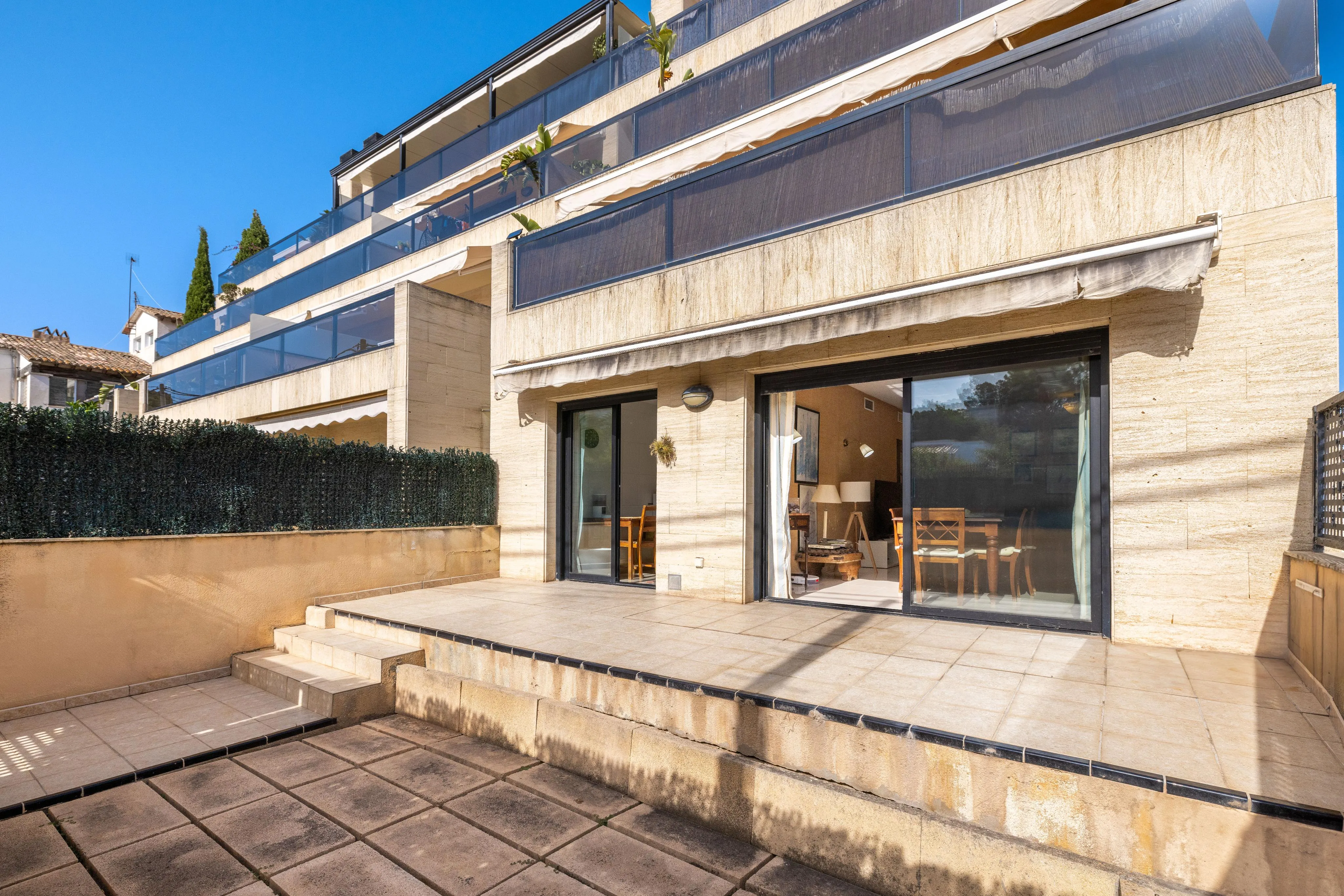 Großzügiges Erdgeschoss mit großer Terrasse und Garten in Son Armadams-1