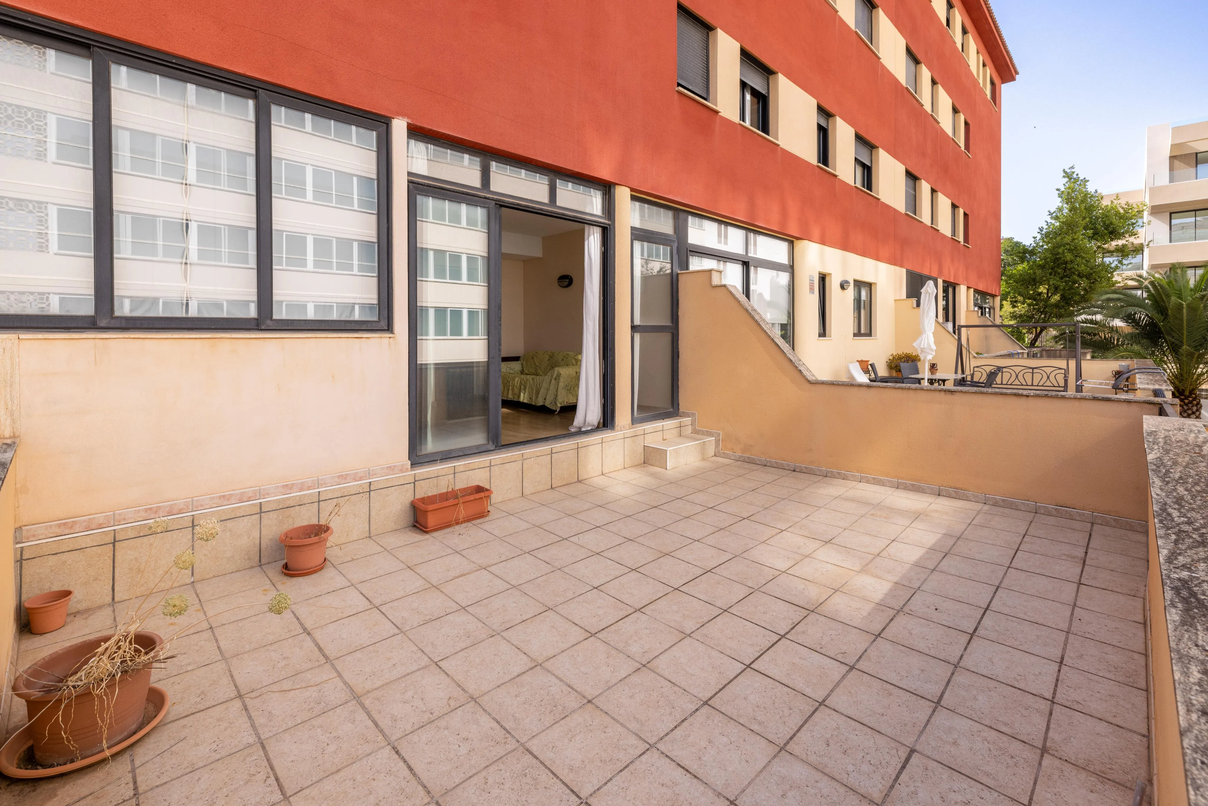 Großzügiges Erdgeschoss mit großer Terrasse und Garten in Son Armadams-12