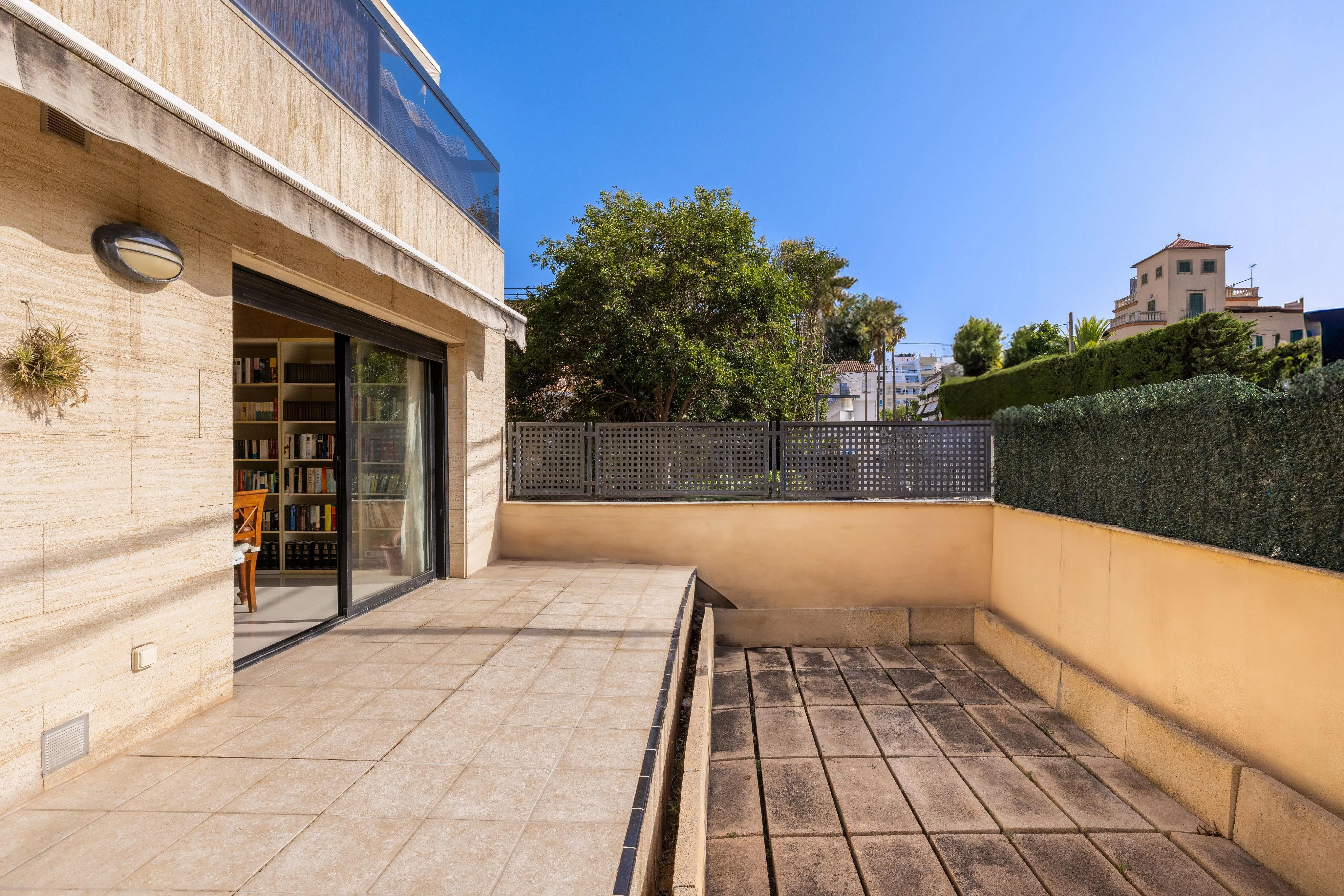 Großzügiges Erdgeschoss mit großer Terrasse und Garten in Son Armadams-13