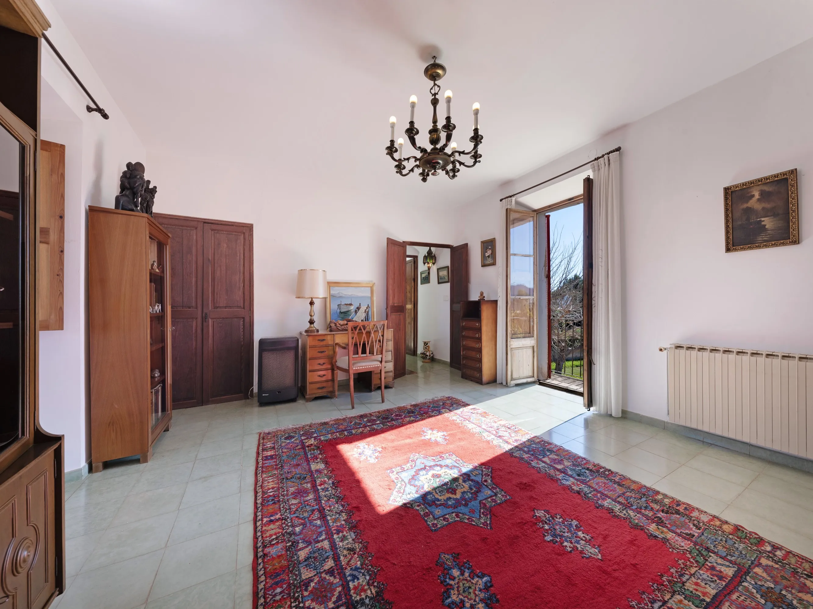 Fritliggende landsbyhus til renovering i Establiments-6