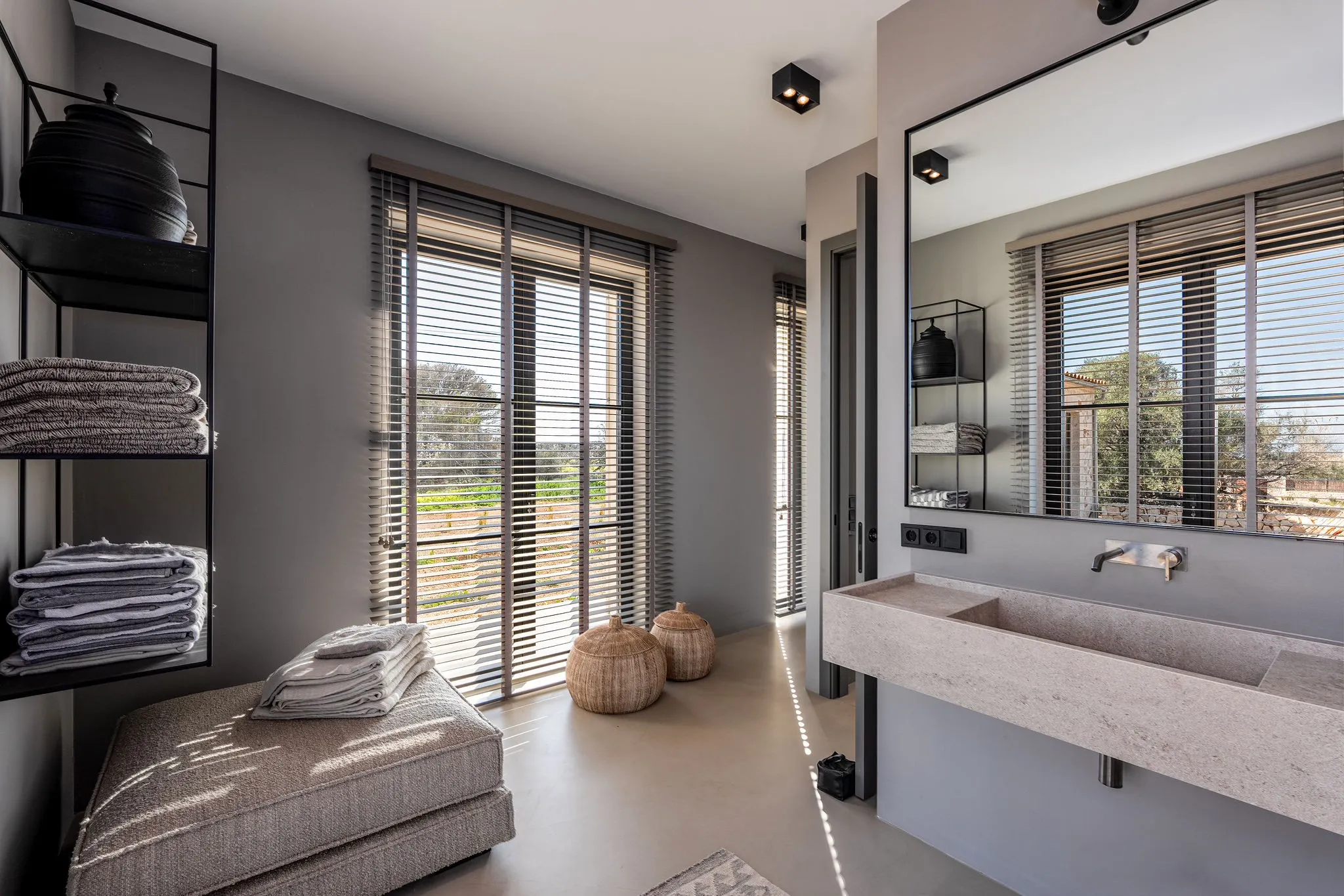 Ruime nieuwbouw finca aan de rand van Porto Colom-14