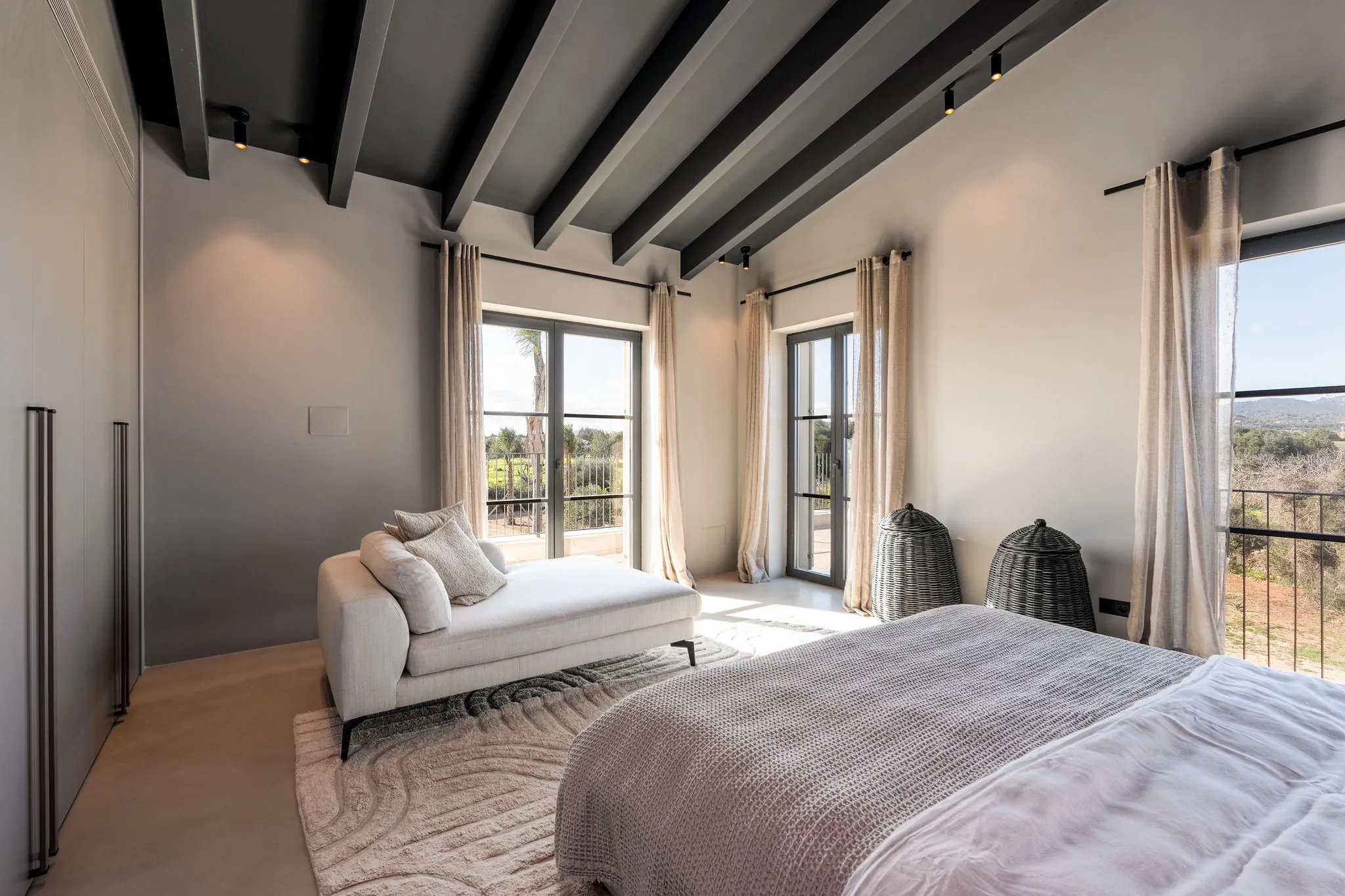 Ruime nieuwbouw finca aan de rand van Porto Colom-11