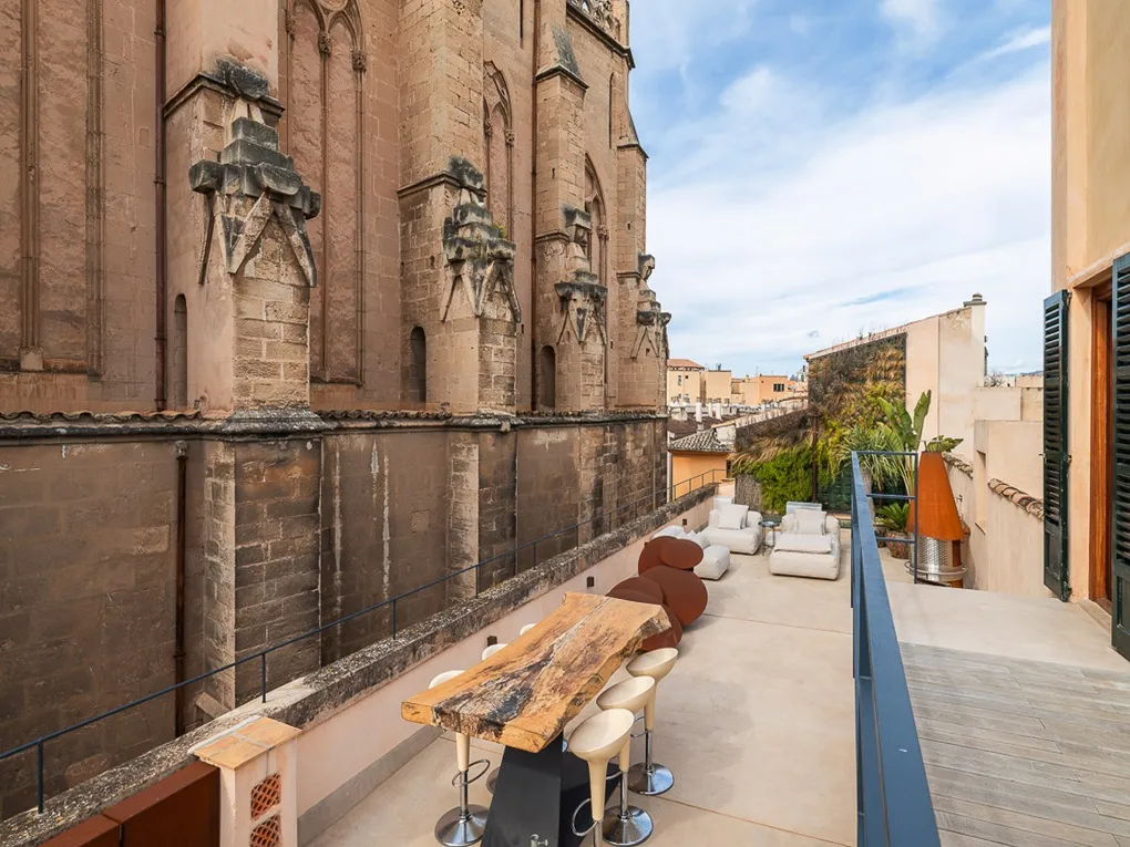 Ático de diseño excepcional, recién renovado, con terrazas y vistas al mar-12