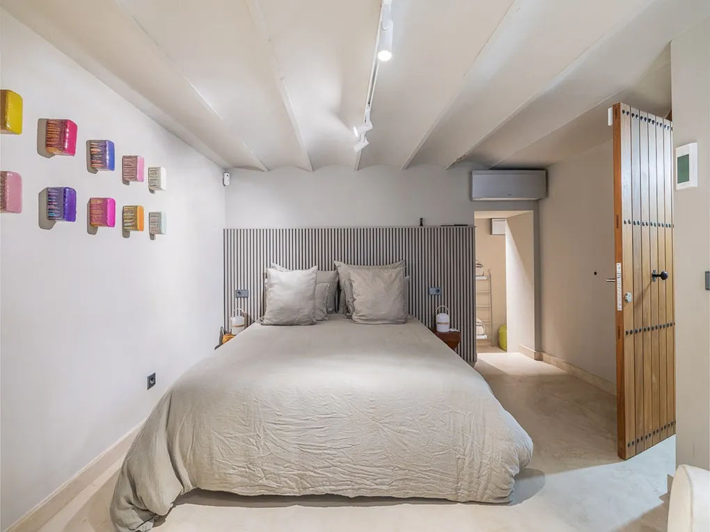 Ático de diseño excepcional, recién renovado, con terrazas y vistas al mar-14