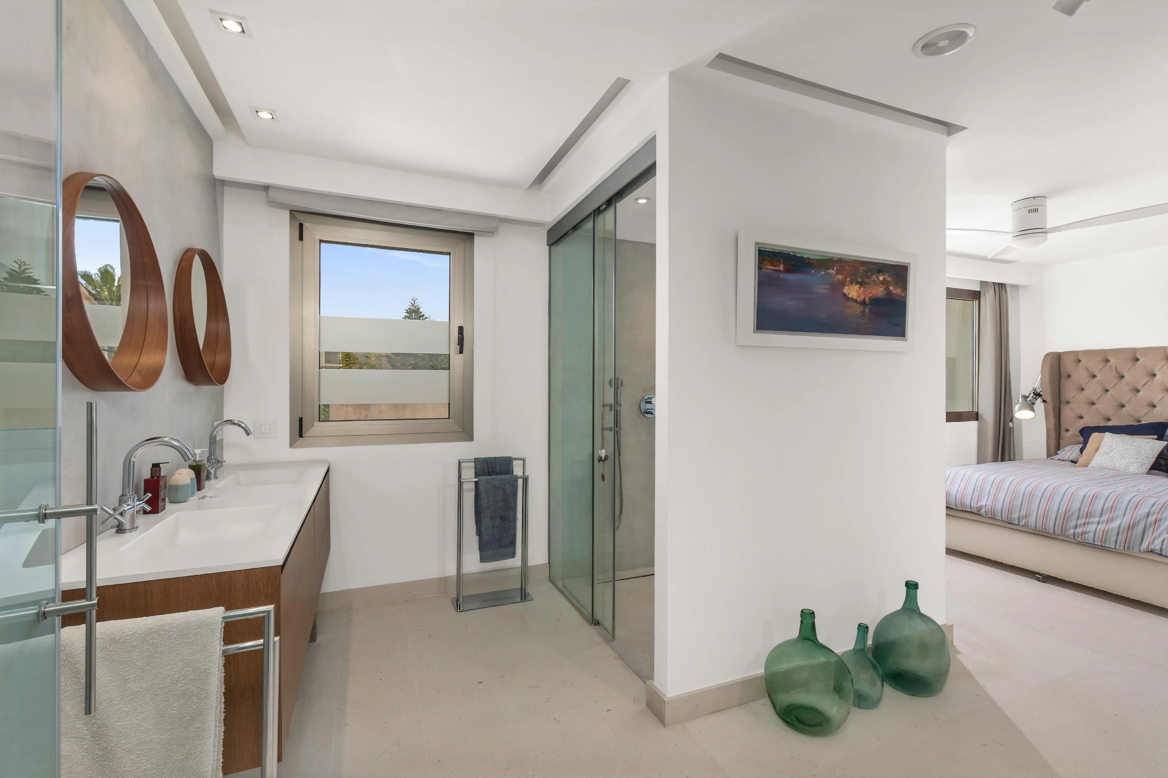 Vila moderna amb apartament independent a El Terreno-8