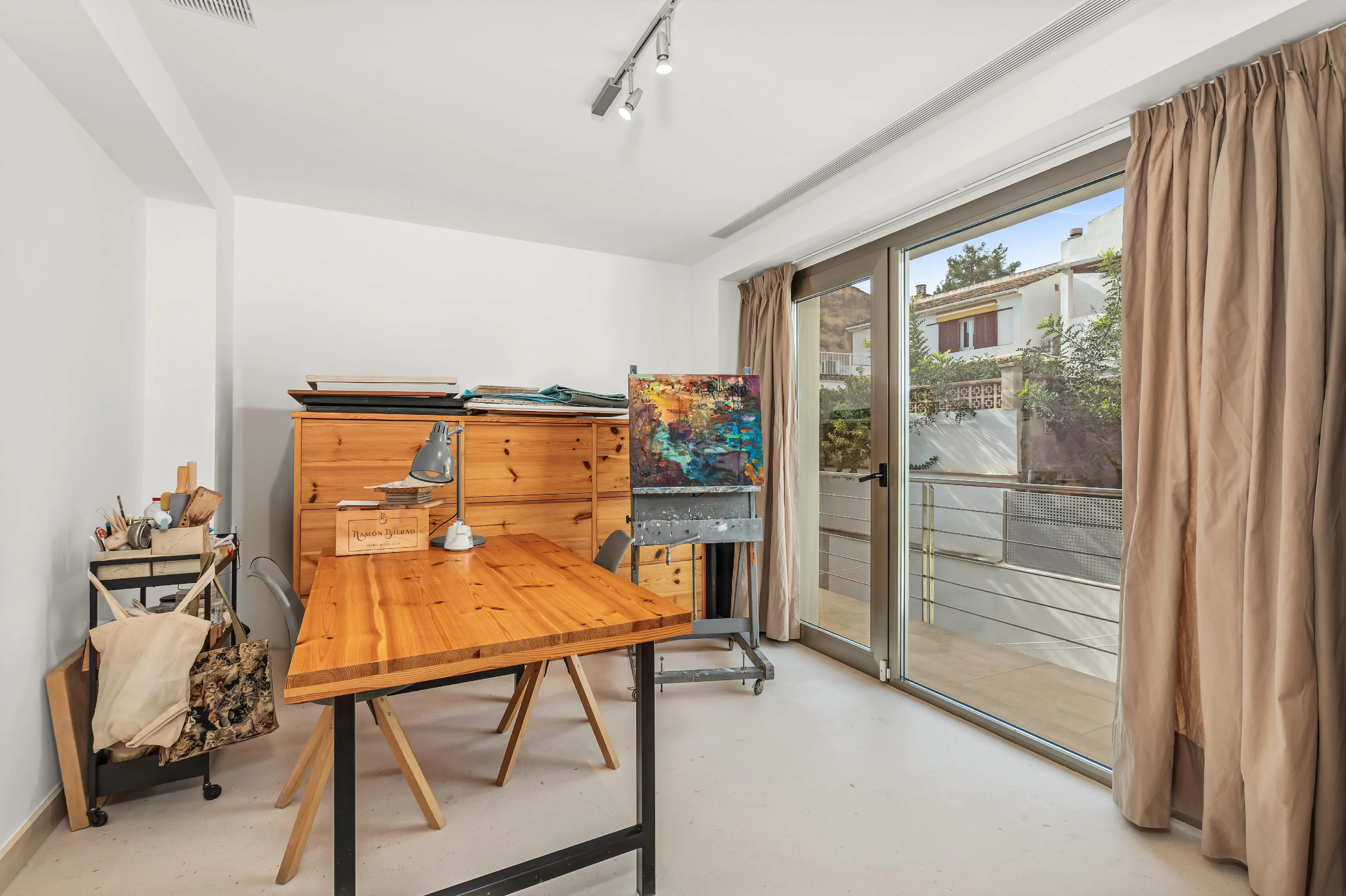 Vila moderna amb apartament independent a El Terreno-5