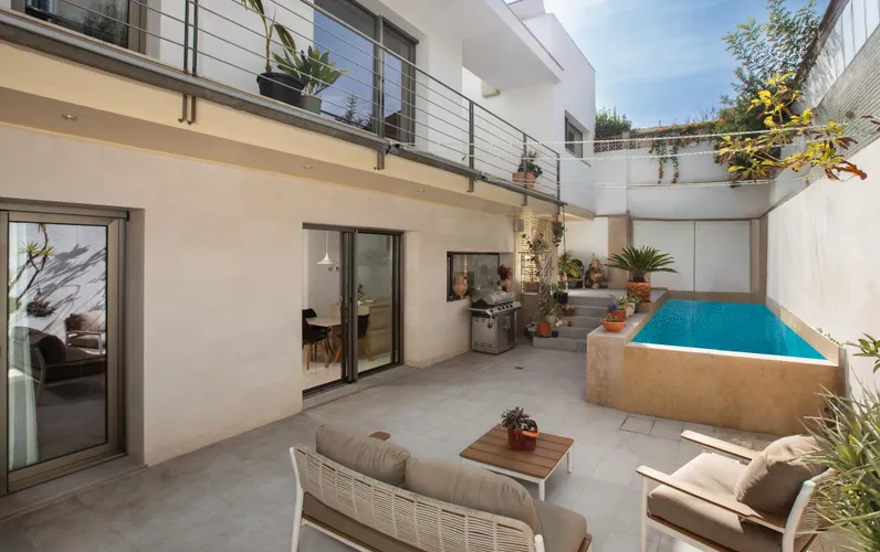 Vila moderna amb apartament independent a El Terreno