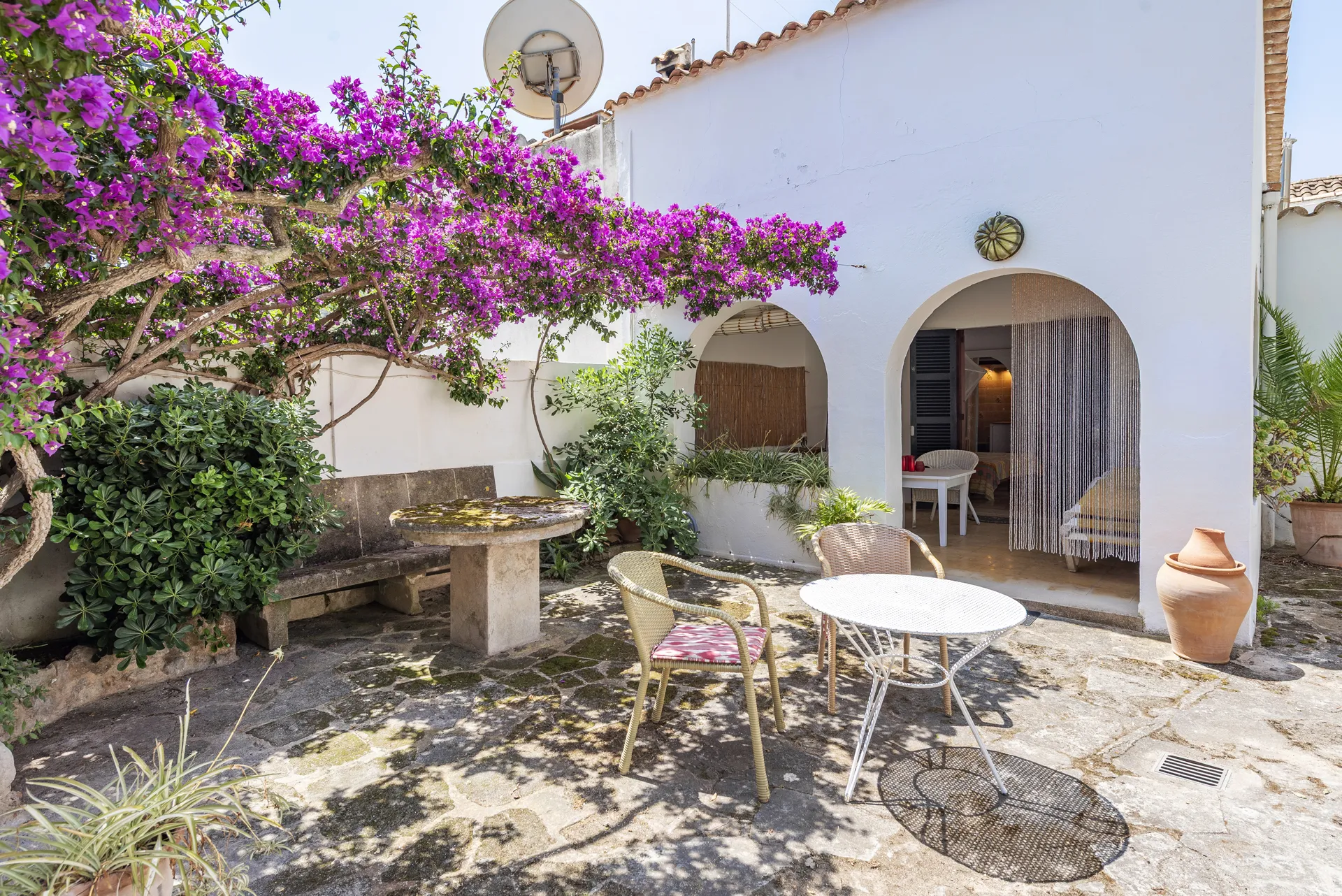 Traditional detached villa close to the sea in Cala San Vicente-1