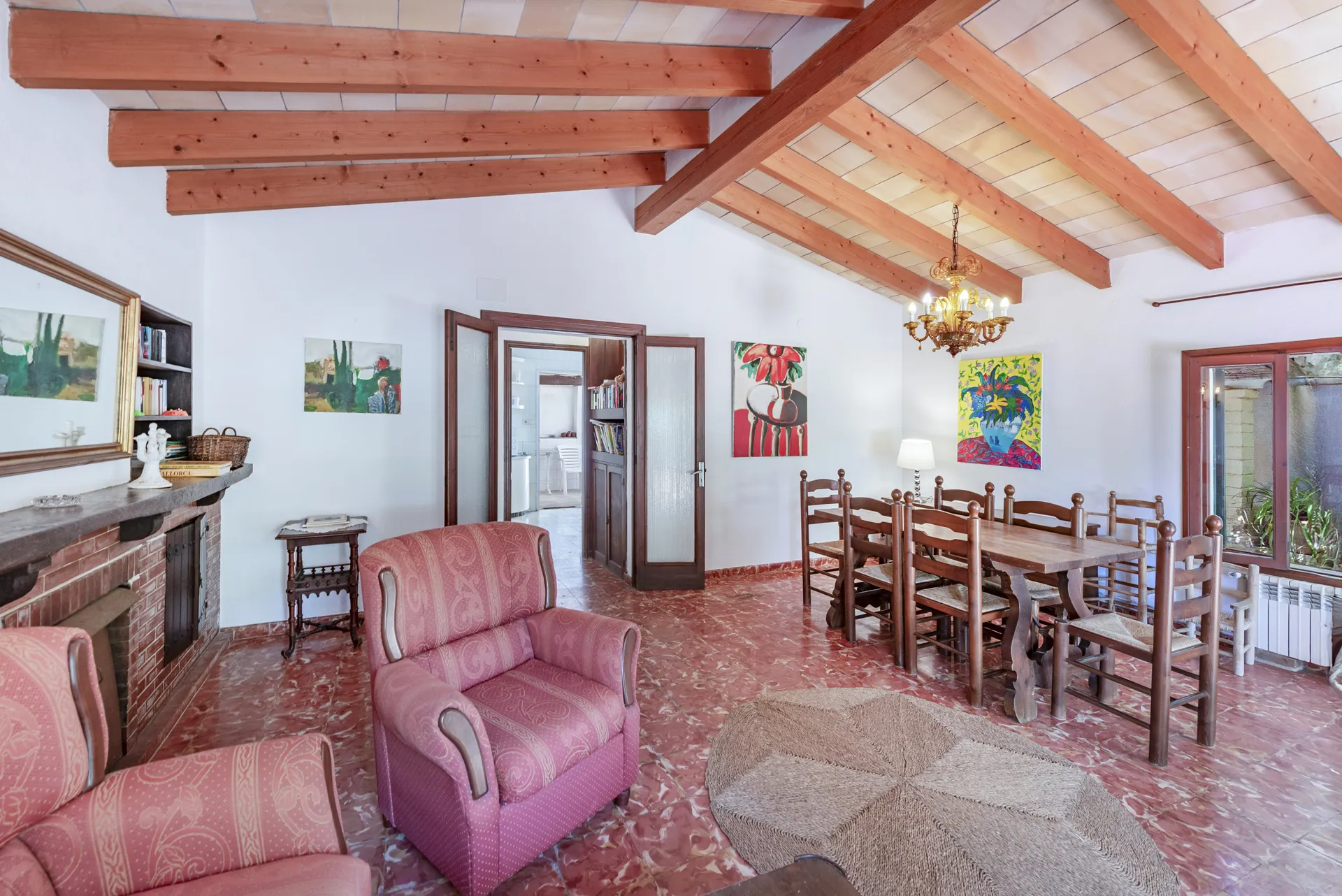 Traditionel fritliggende villa tæt på havet i Cala San Vicente-6
