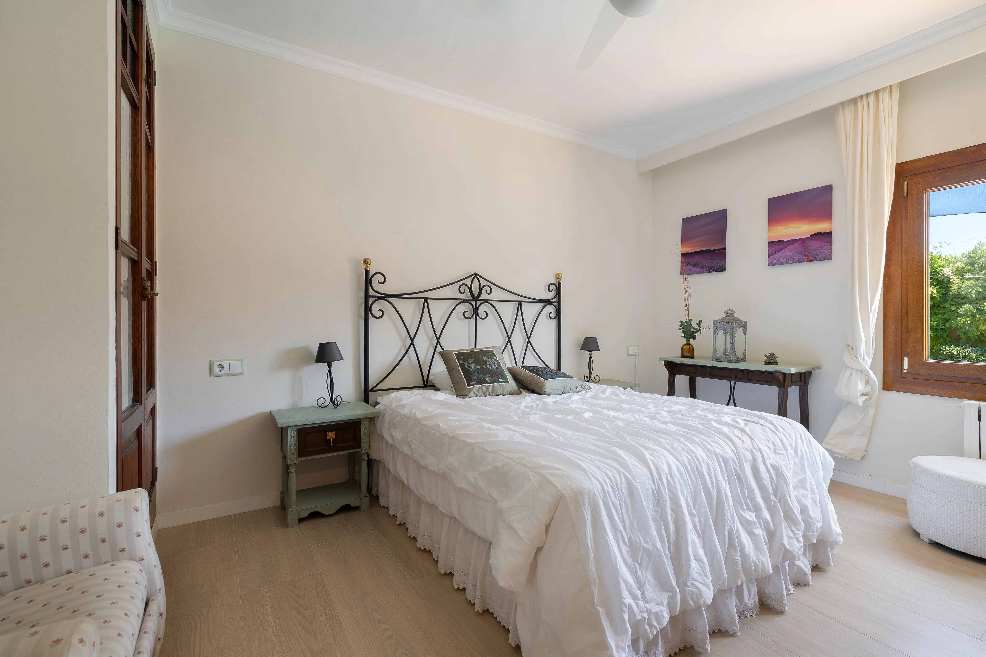 Villa spacieuse avec un air de finca et une vue panoramique-8