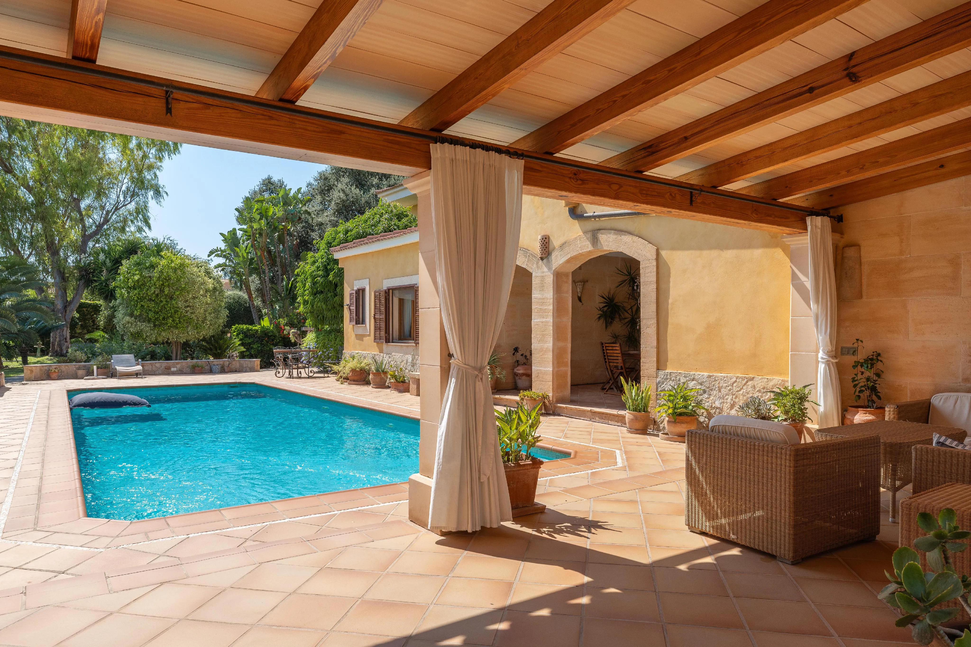 Villa spacieuse avec un air de finca et une vue panoramique-2
