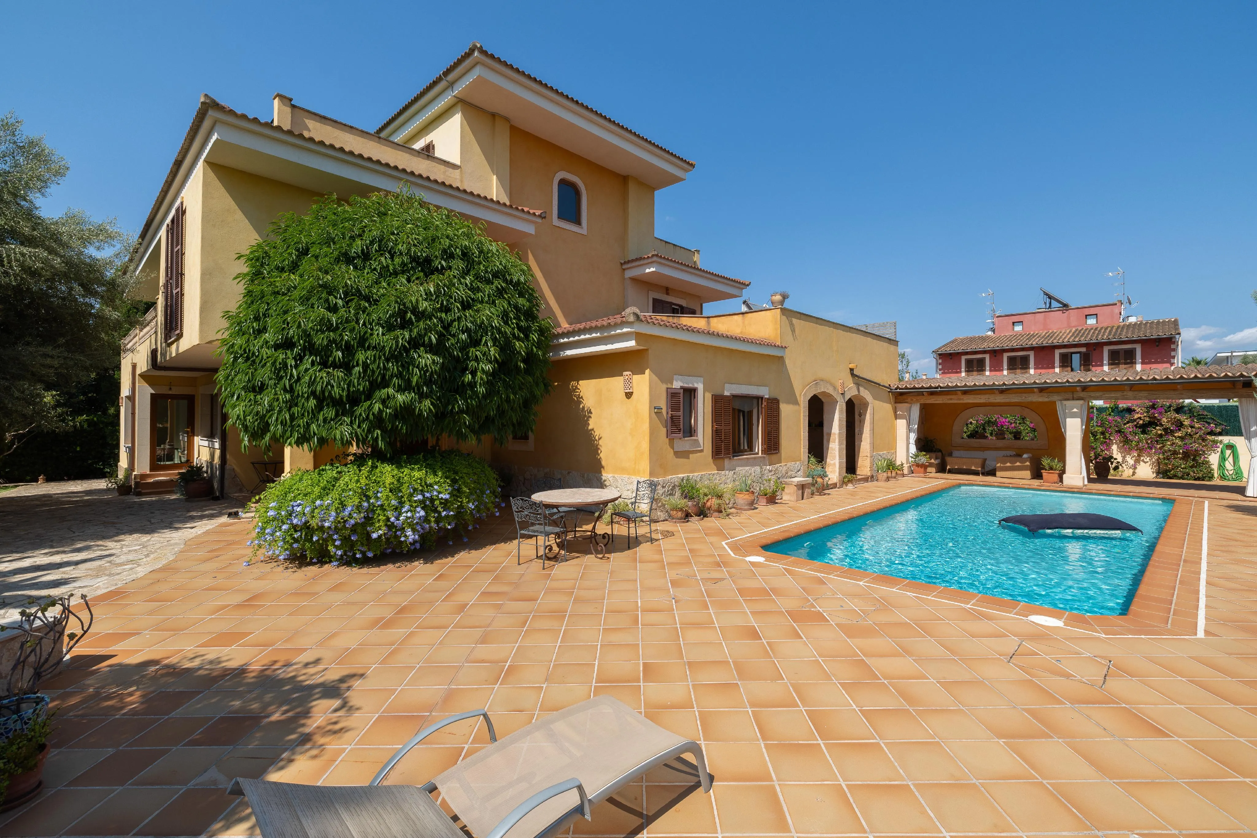 Villa spacieuse avec un air de finca et une vue panoramique-5