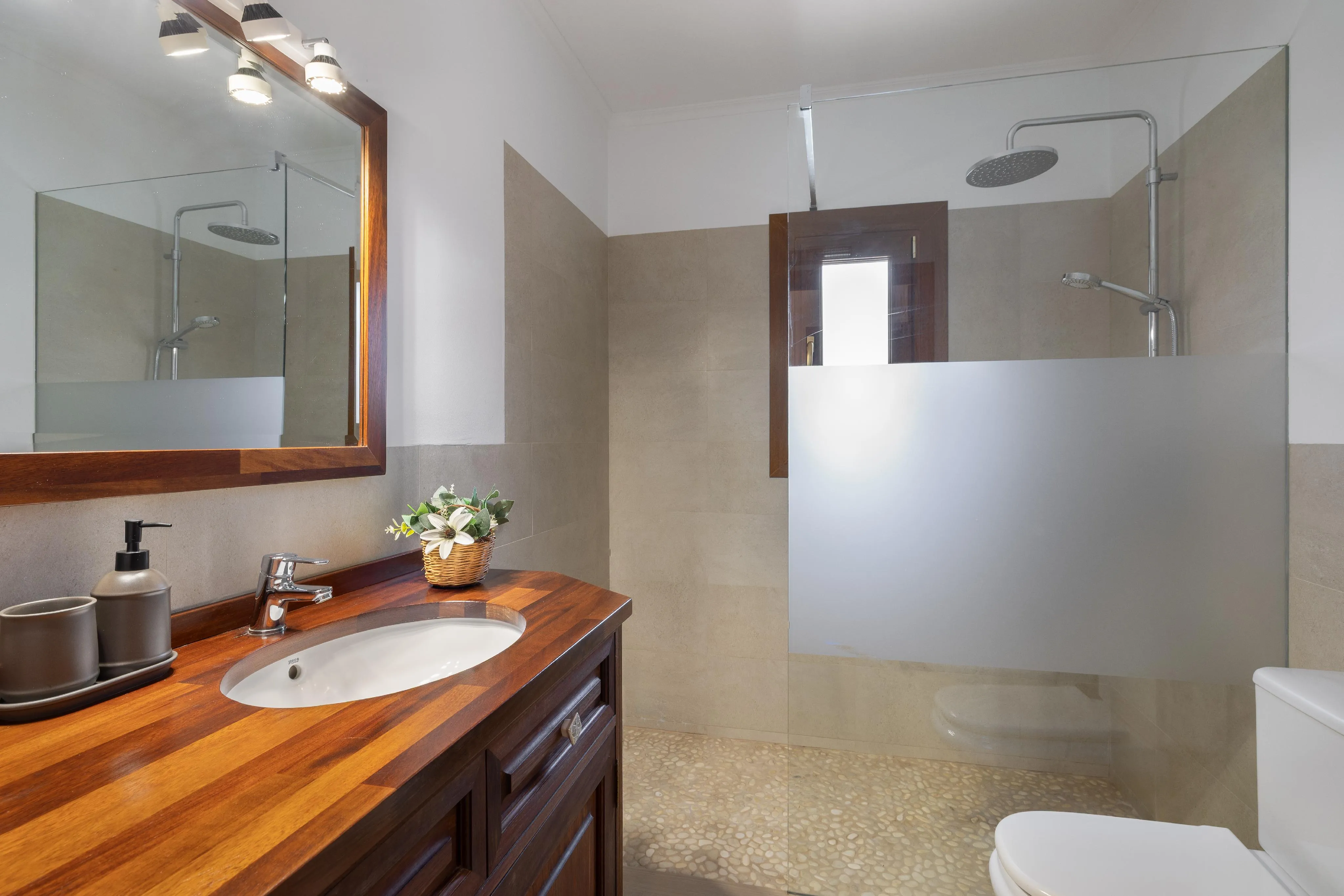 Villa spacieuse avec un air de finca et une vue panoramique-9