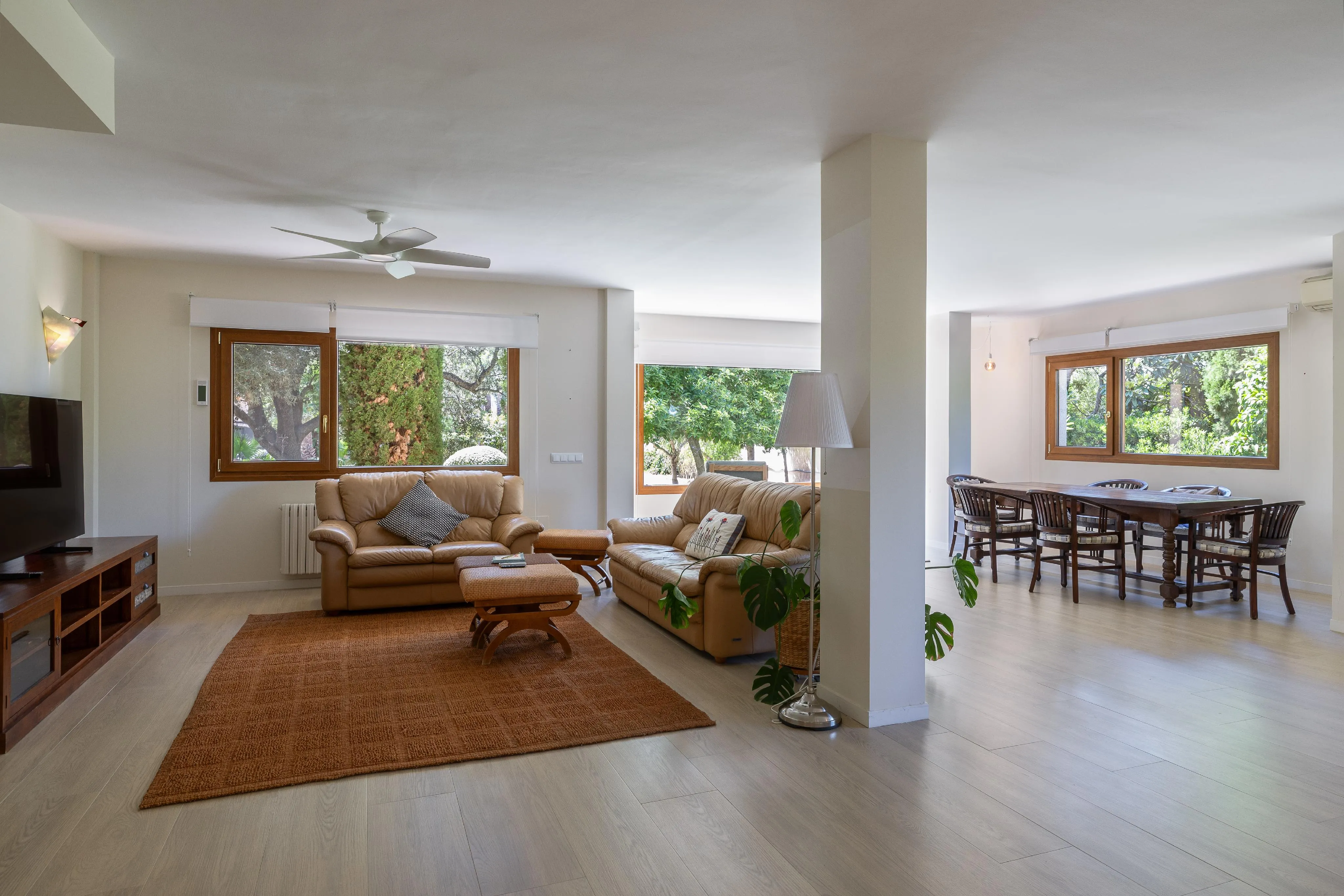 Villa spacieuse avec un air de finca et une vue panoramique-3