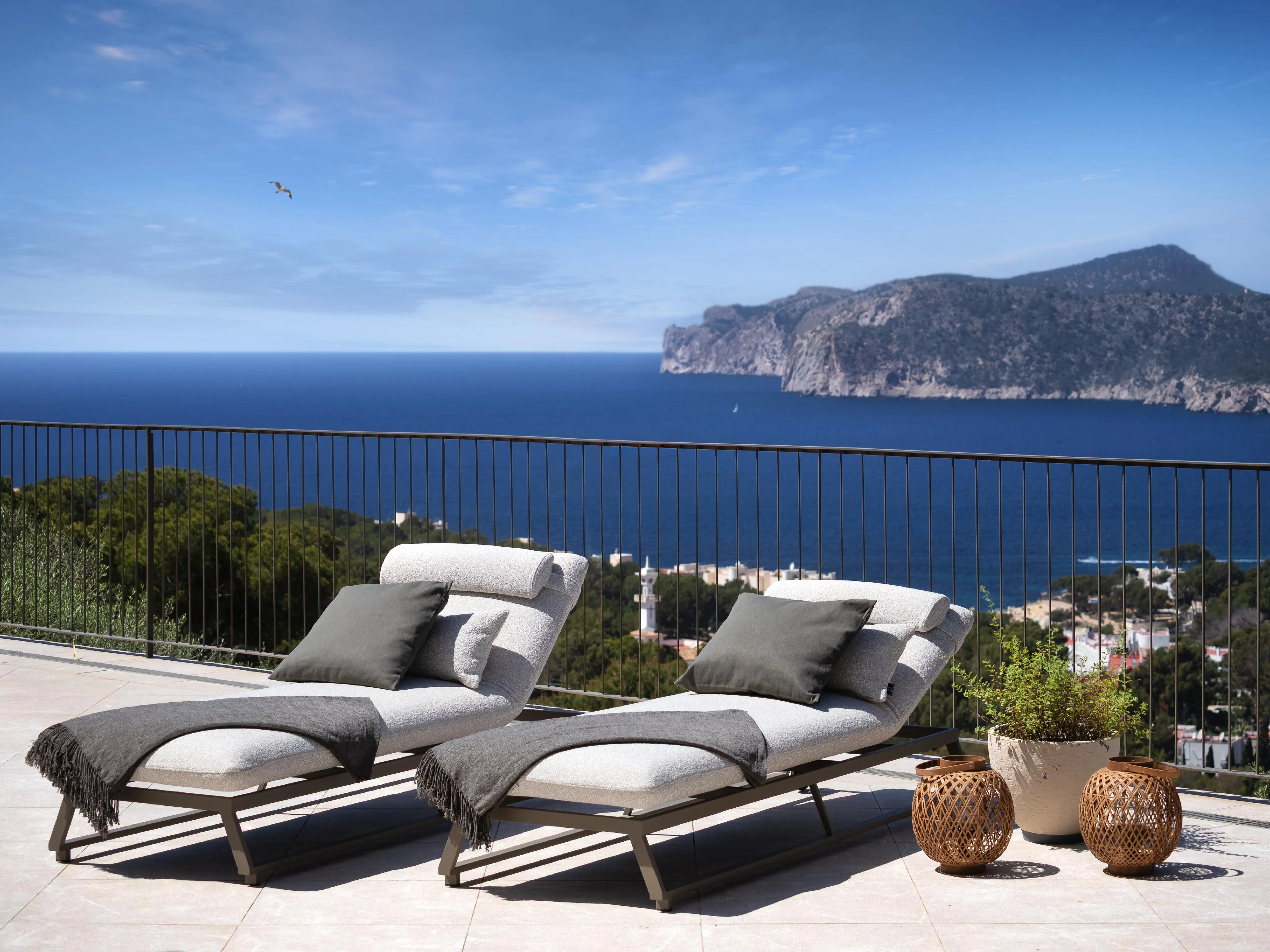 Moderna villa vista mare in Costa de la Calma-1