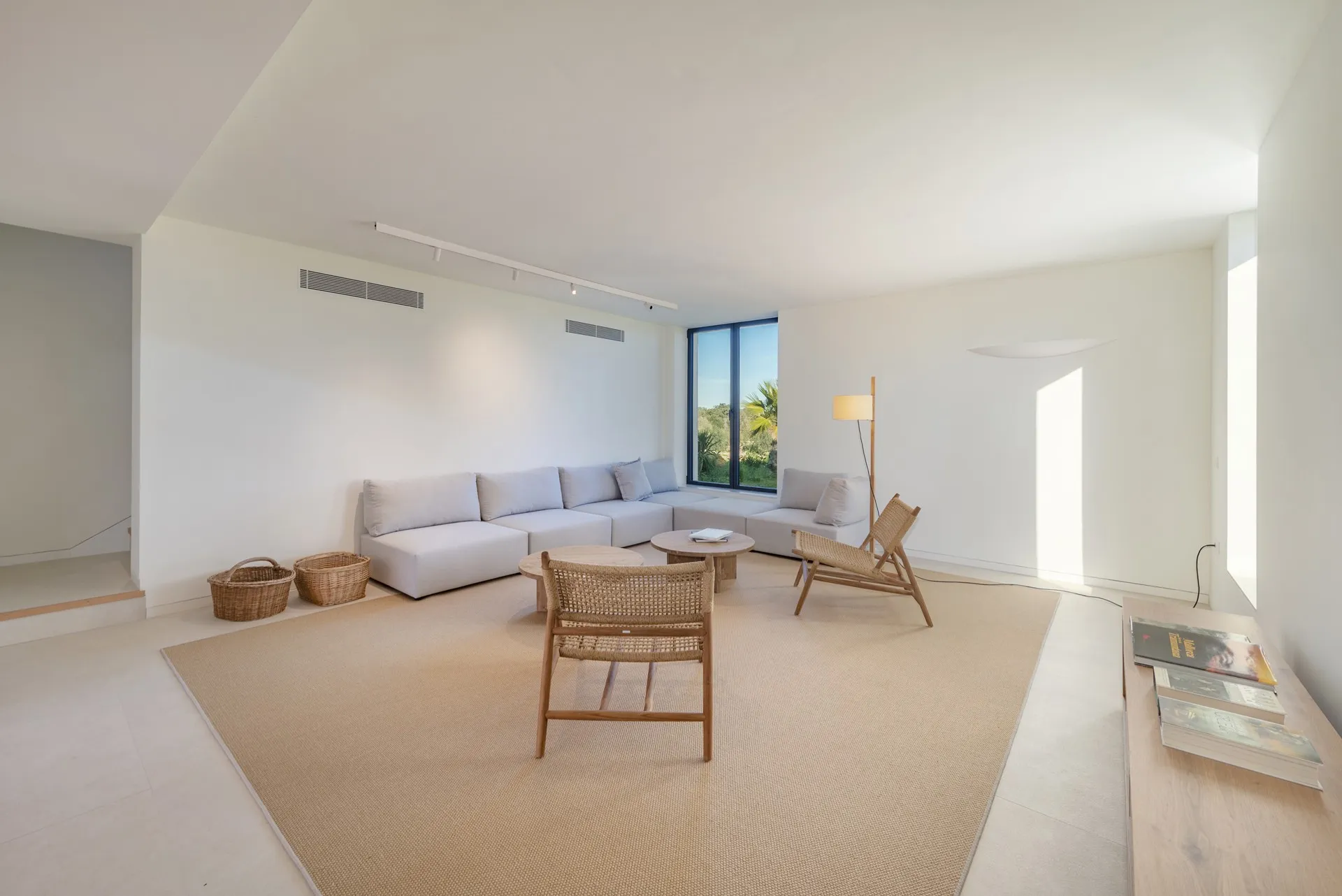 A very cool and very private brand new country house-8