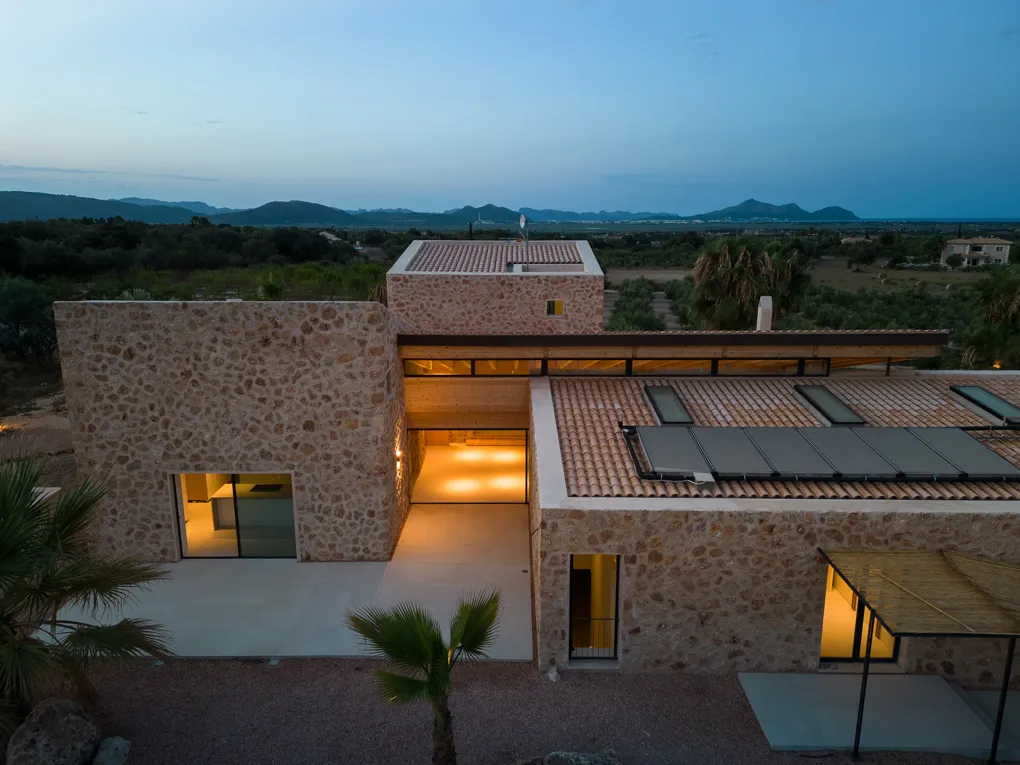 A very cool and very private brand new country house-11