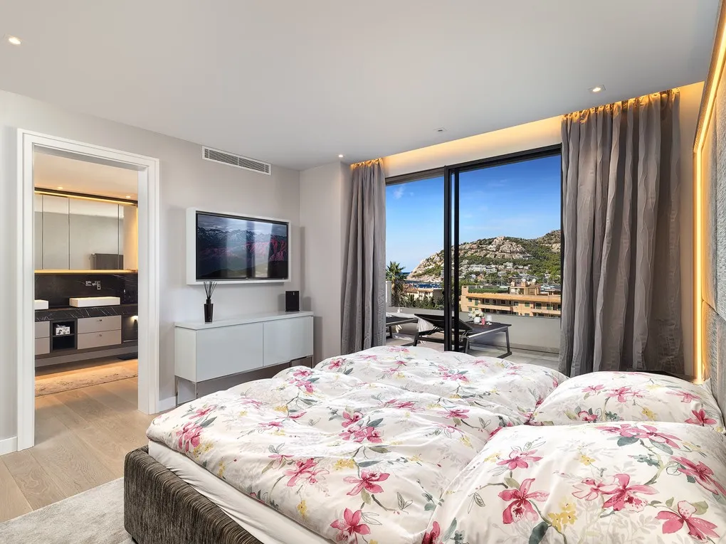Premium penthouse with private pool in the heart of Port Andratx-19