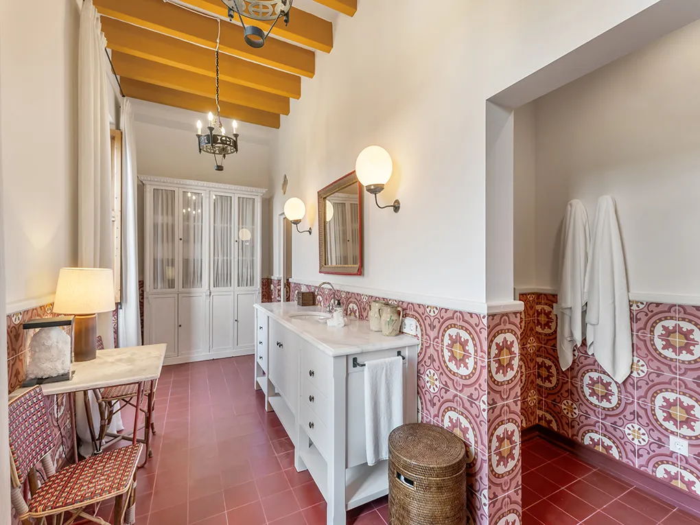 Unique Estate in idyllic surroundings-17