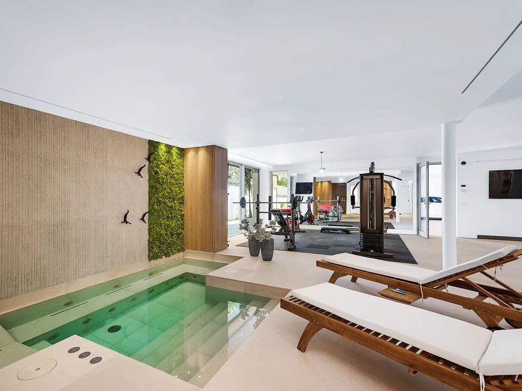 Spectaculaire villa met uitzicht op zee-23