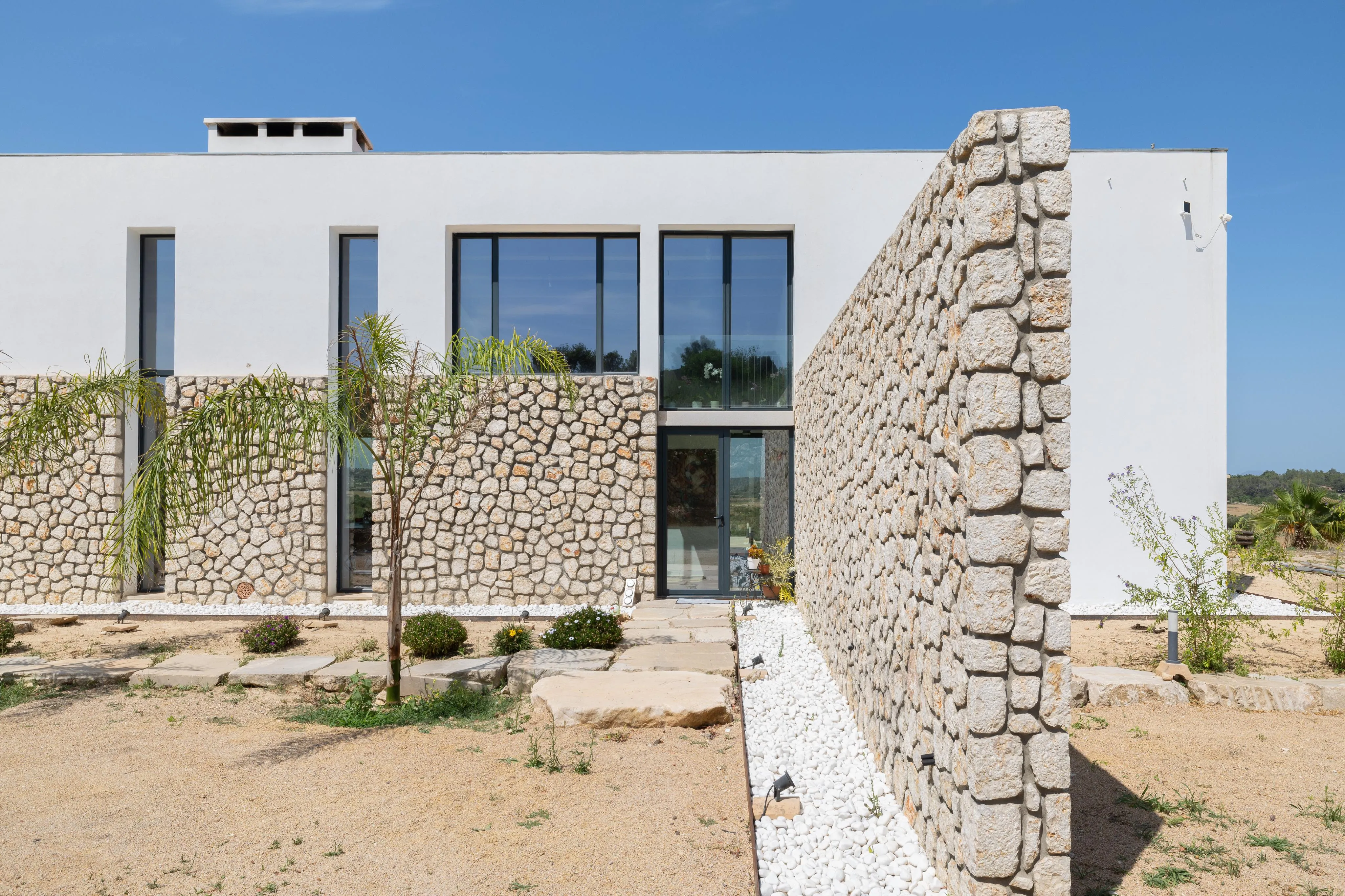 Landhus omgivet af natur i Montuiri-14