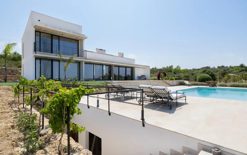 Modern landhuis midden in de natuur in Montuiri