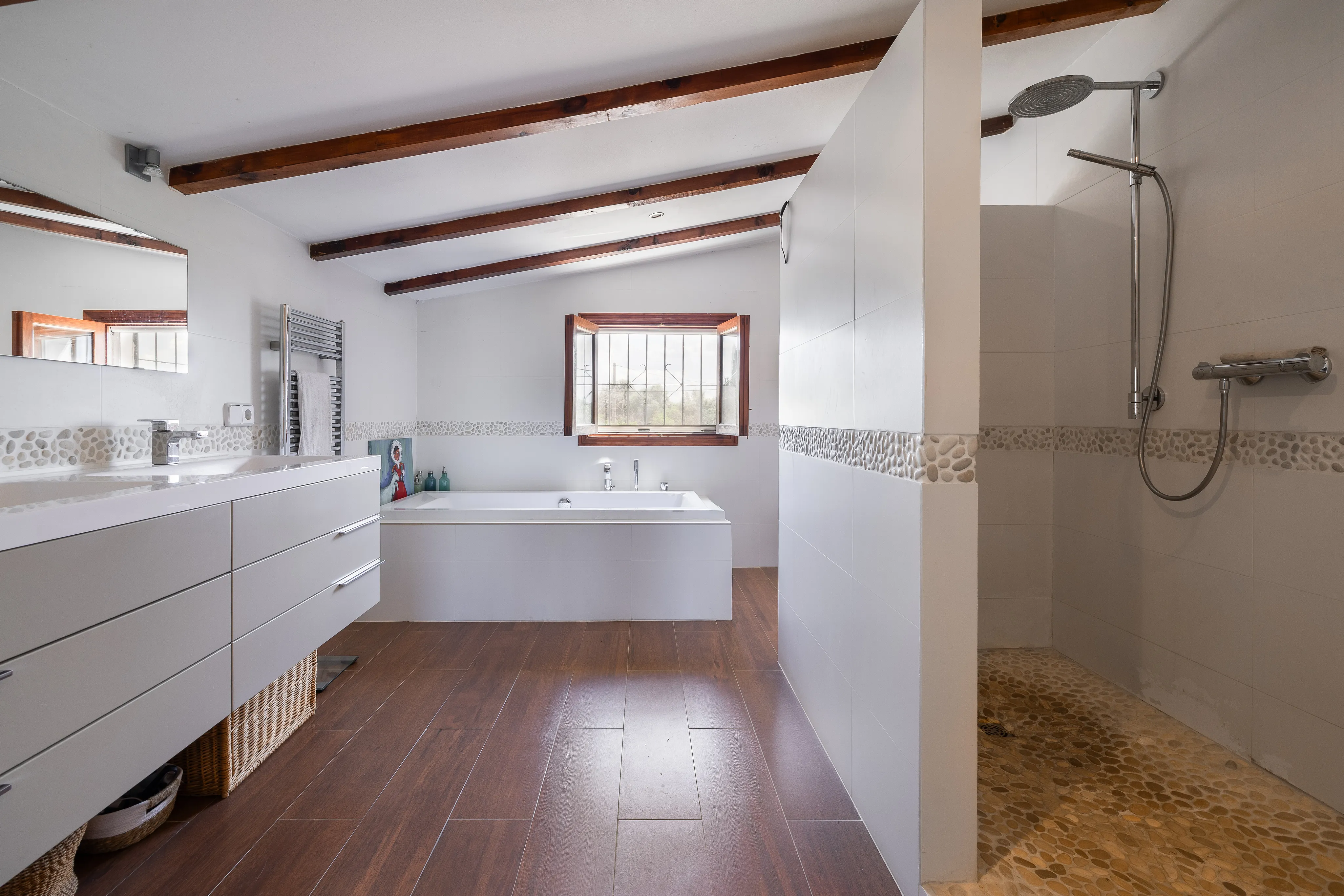 Finca de Estilo Mallorquín en Bunyola-13