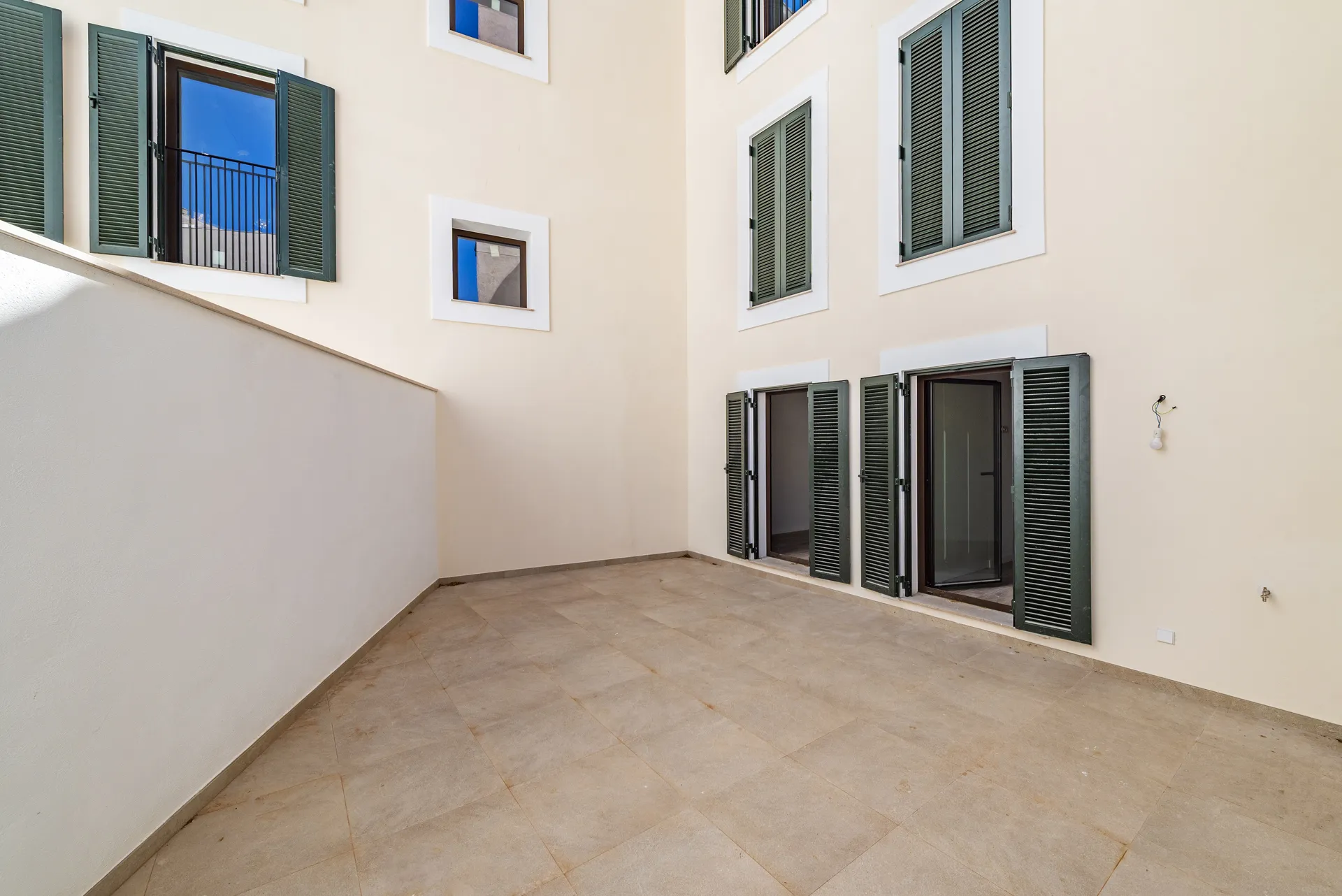 Exclusive newly built flat in top location in Port Sóller-10