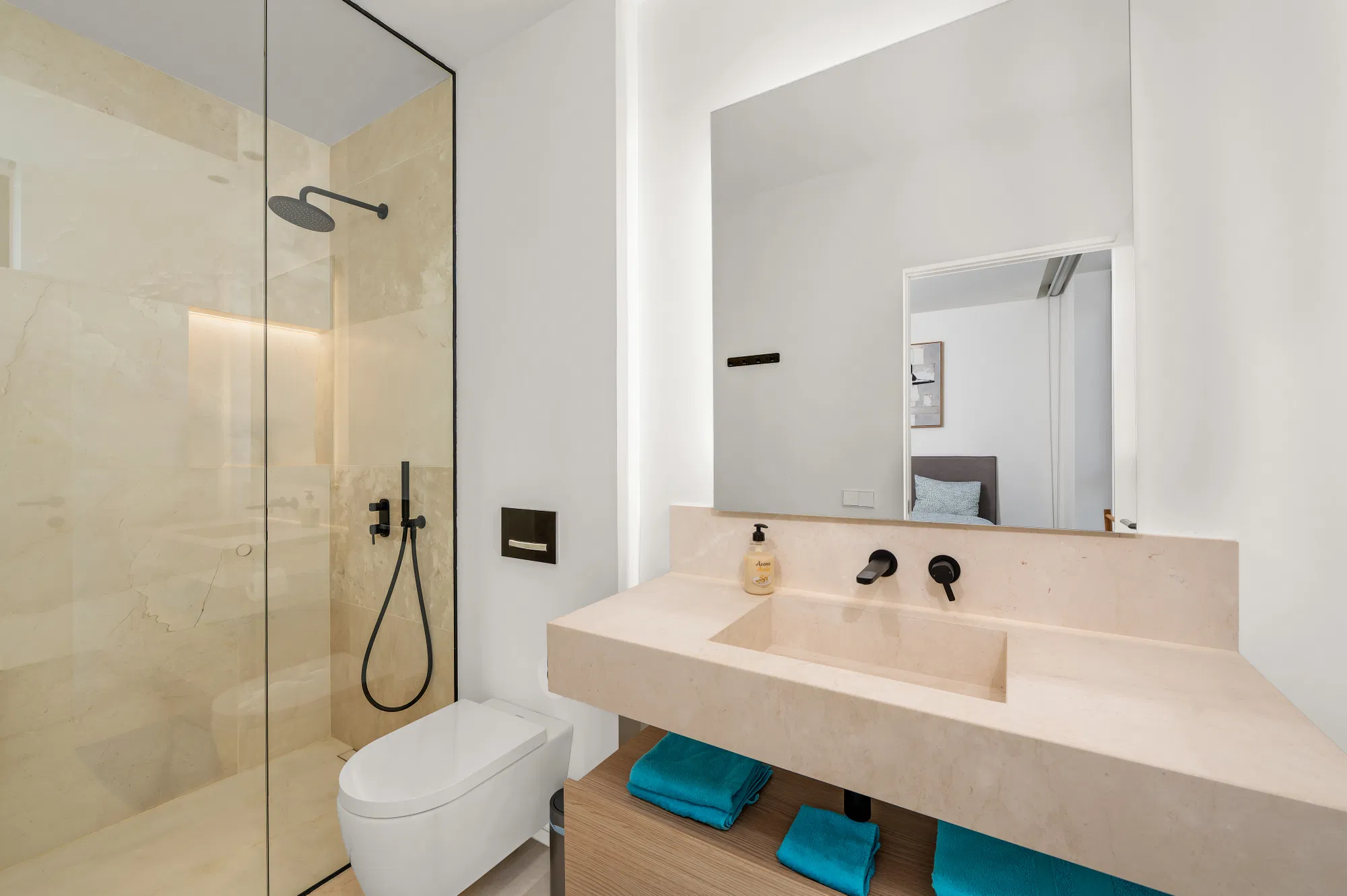 Exclusive family apartment – within walking distance of the beach-16