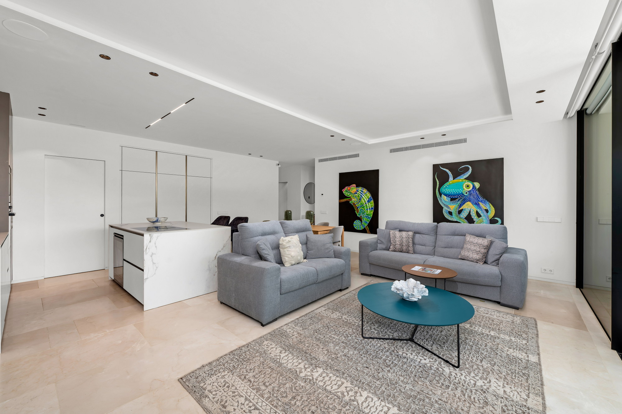 Exclusive family apartment – within walking distance of the beach-4