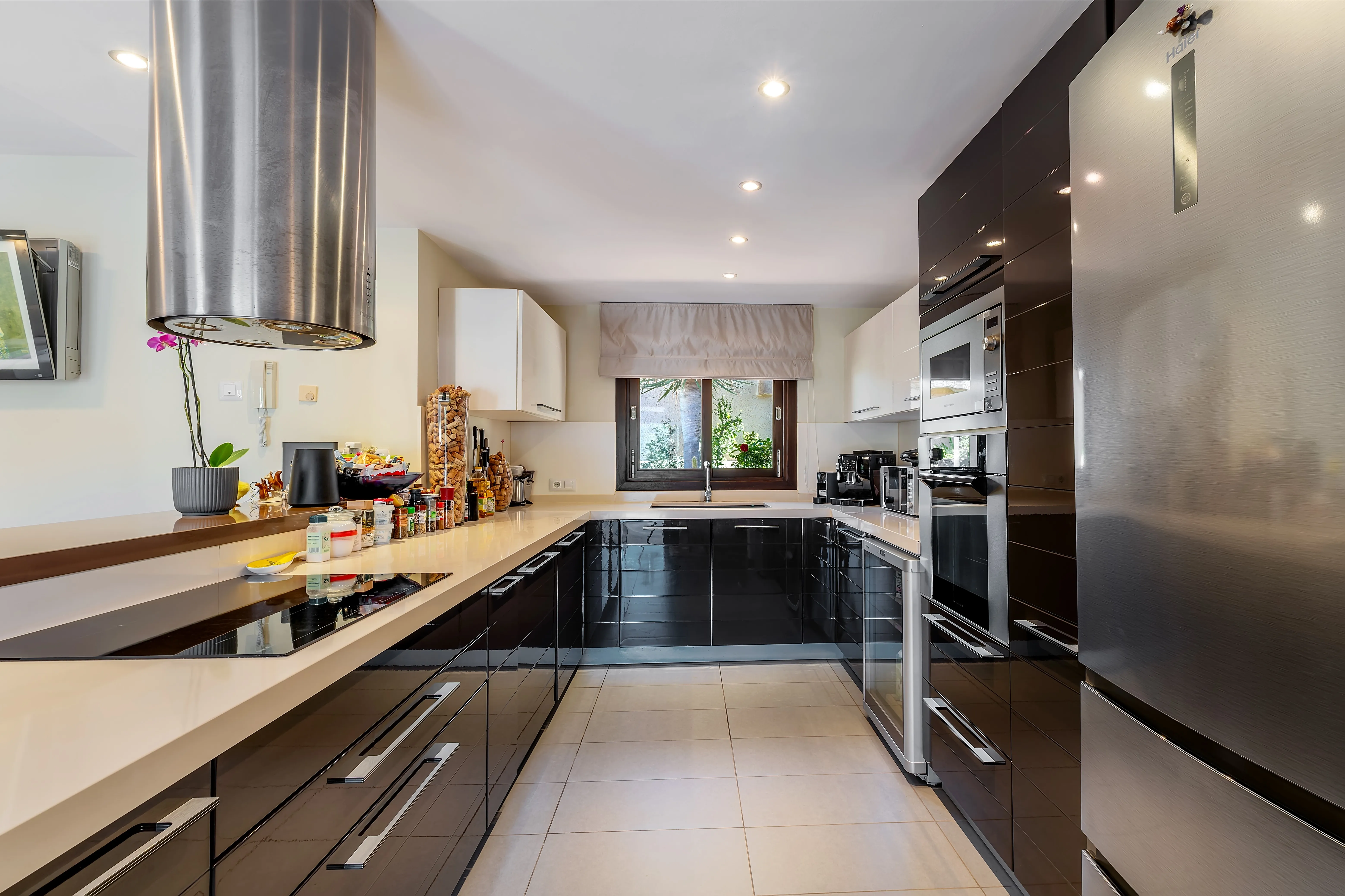 Mediterranean villa with potential in a prime location in Camp de Mar-7