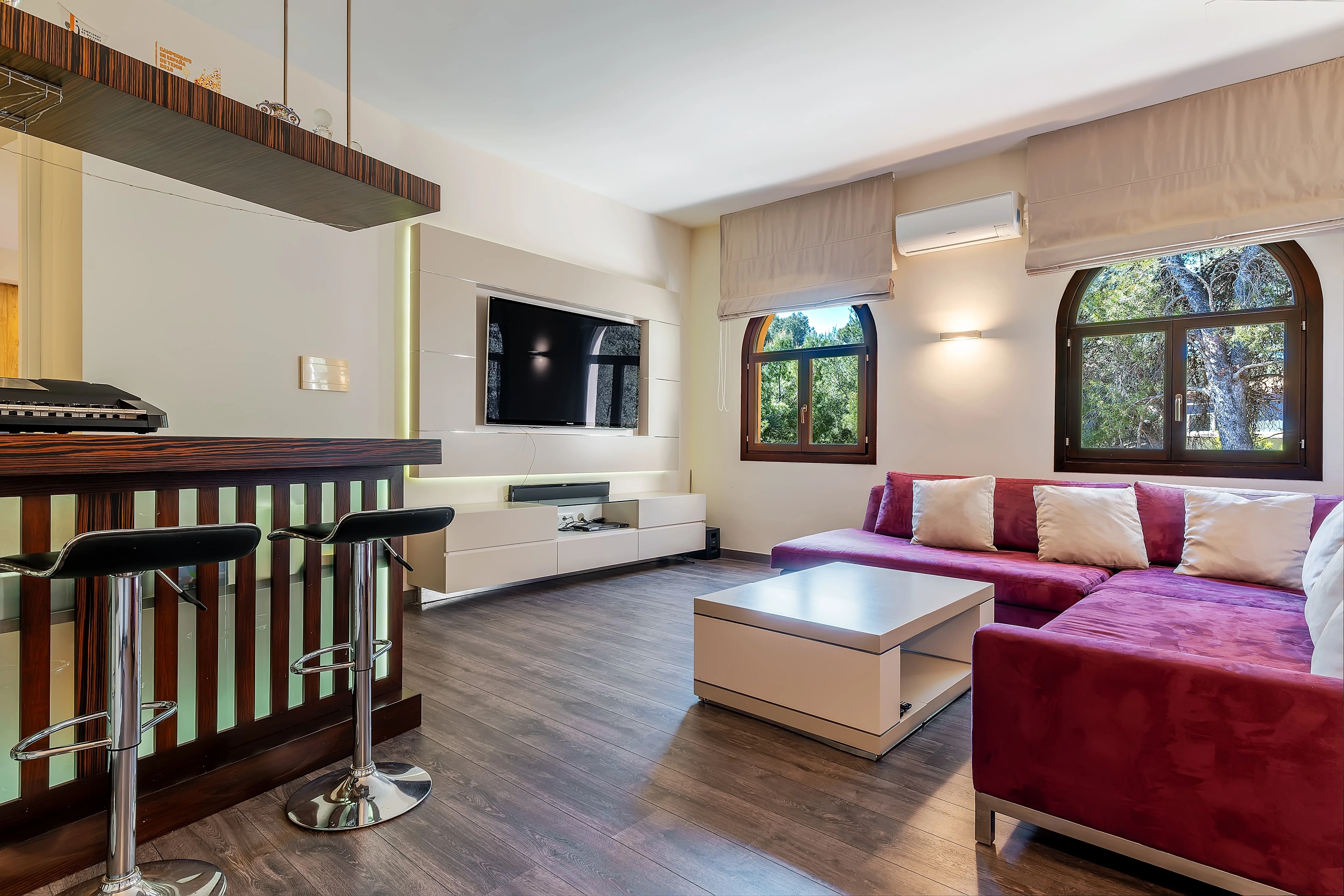 Mediterranean villa with potential in a prime location in Camp de Mar-11