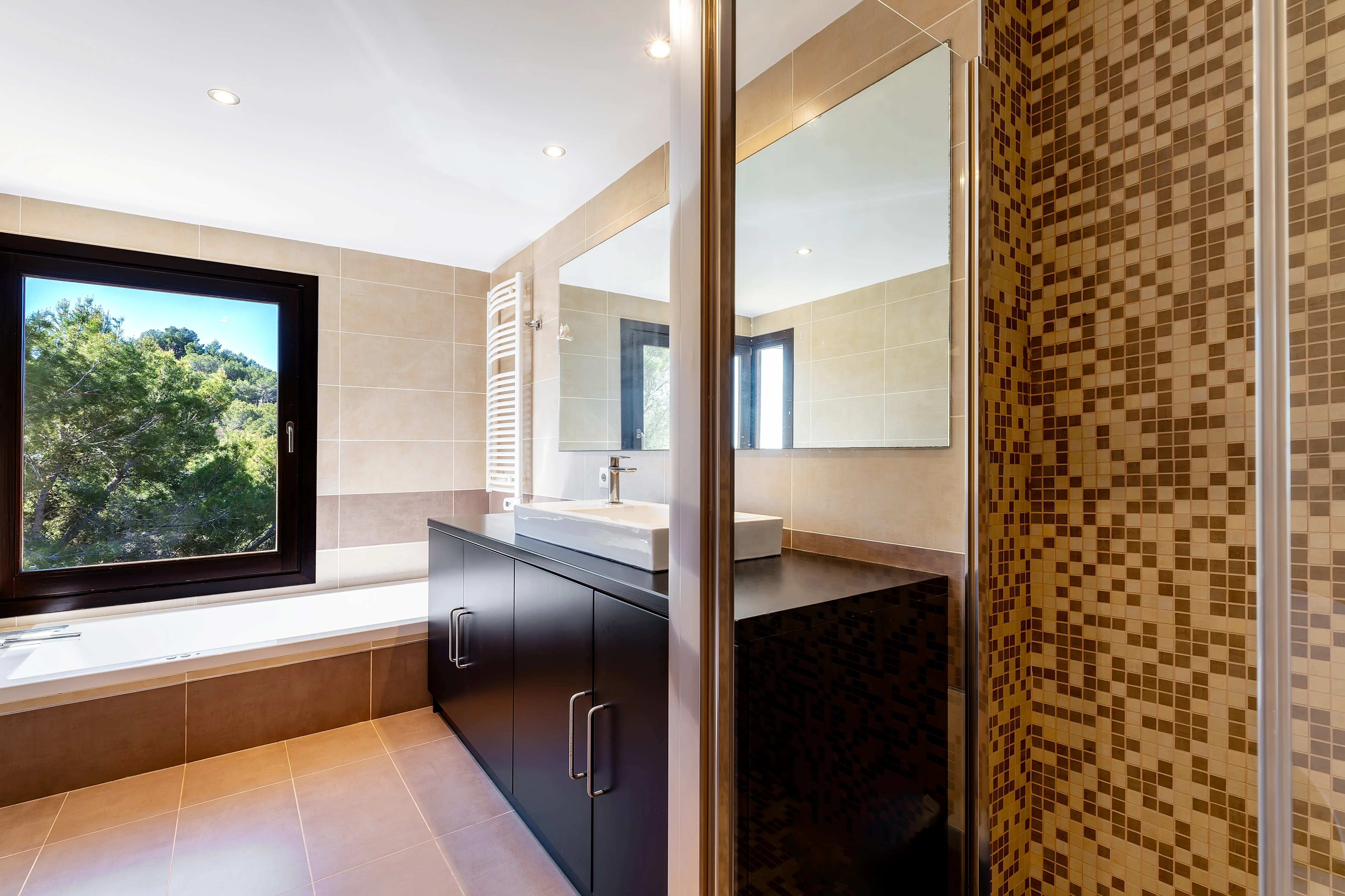 Mediterrane villa met potentieel op een toplocatie in Camp de Mar-10