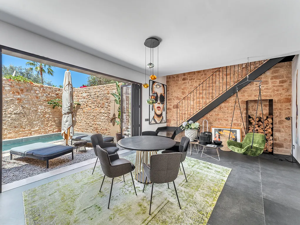 Stylowa kamienica z basenem-7