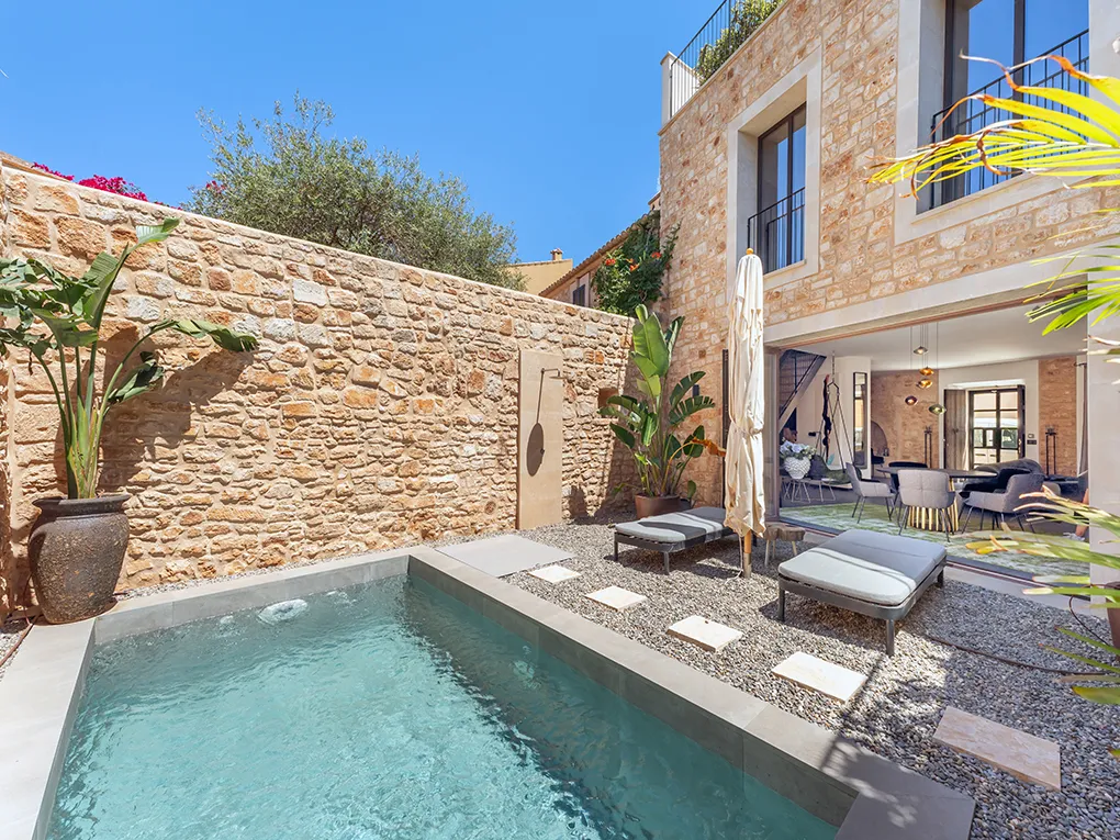 Stylowa kamienica z basenem-6