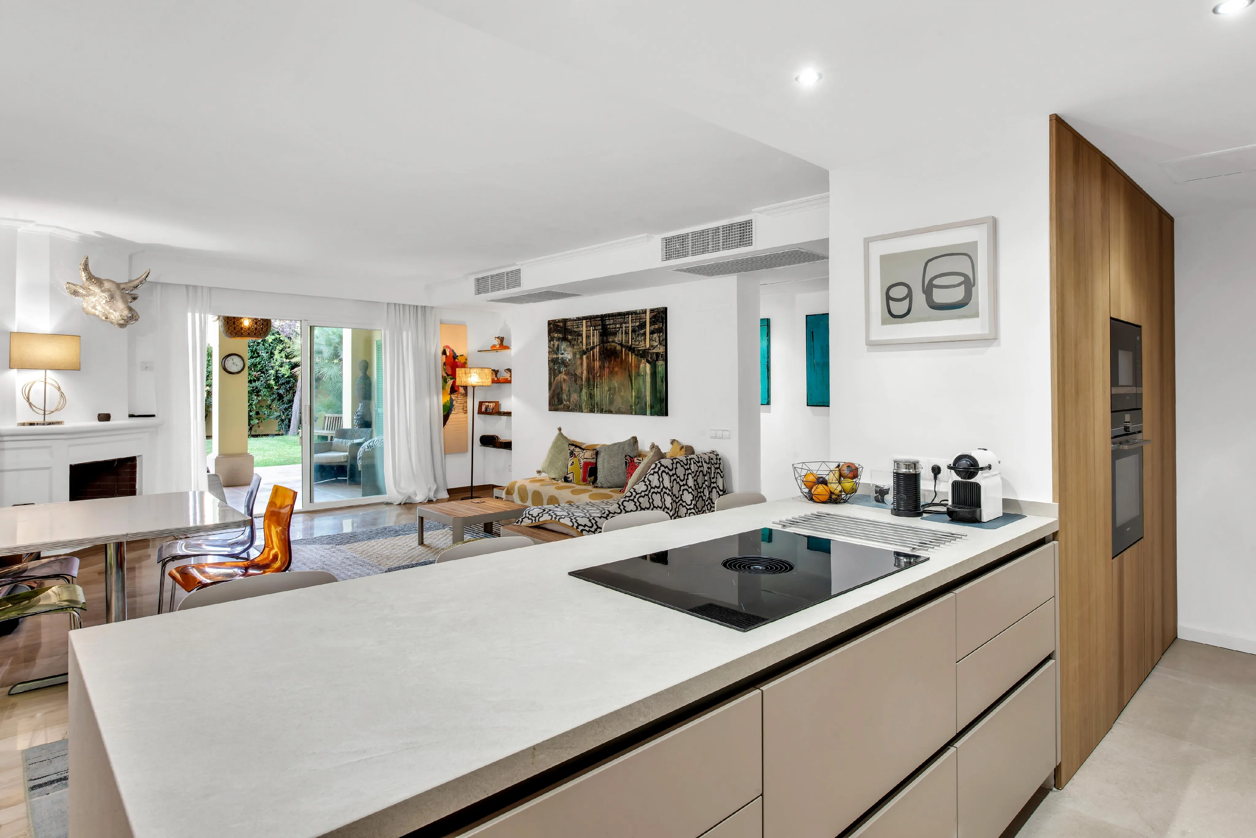 Preciosa planta baja con espacioso jardín-8