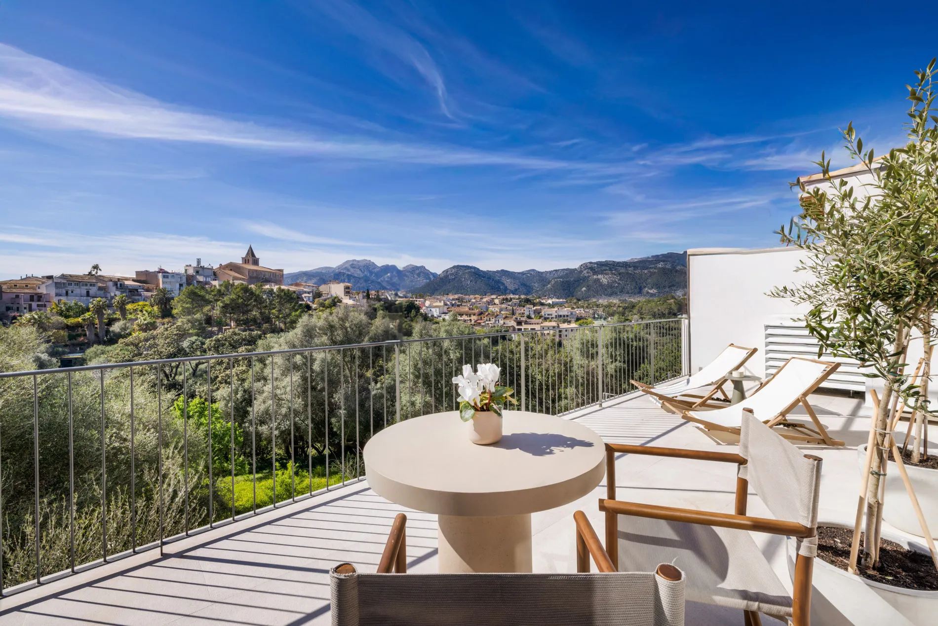 Exclusive newly finished townhouse with views of the Serra de Tramuntana, Campanet-18
