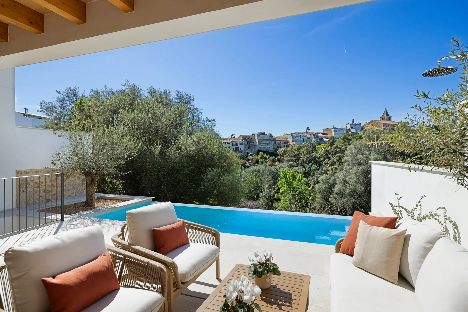 Exclusive newly finished townhouse with views of the Serra de Tramuntana, Campanet-17