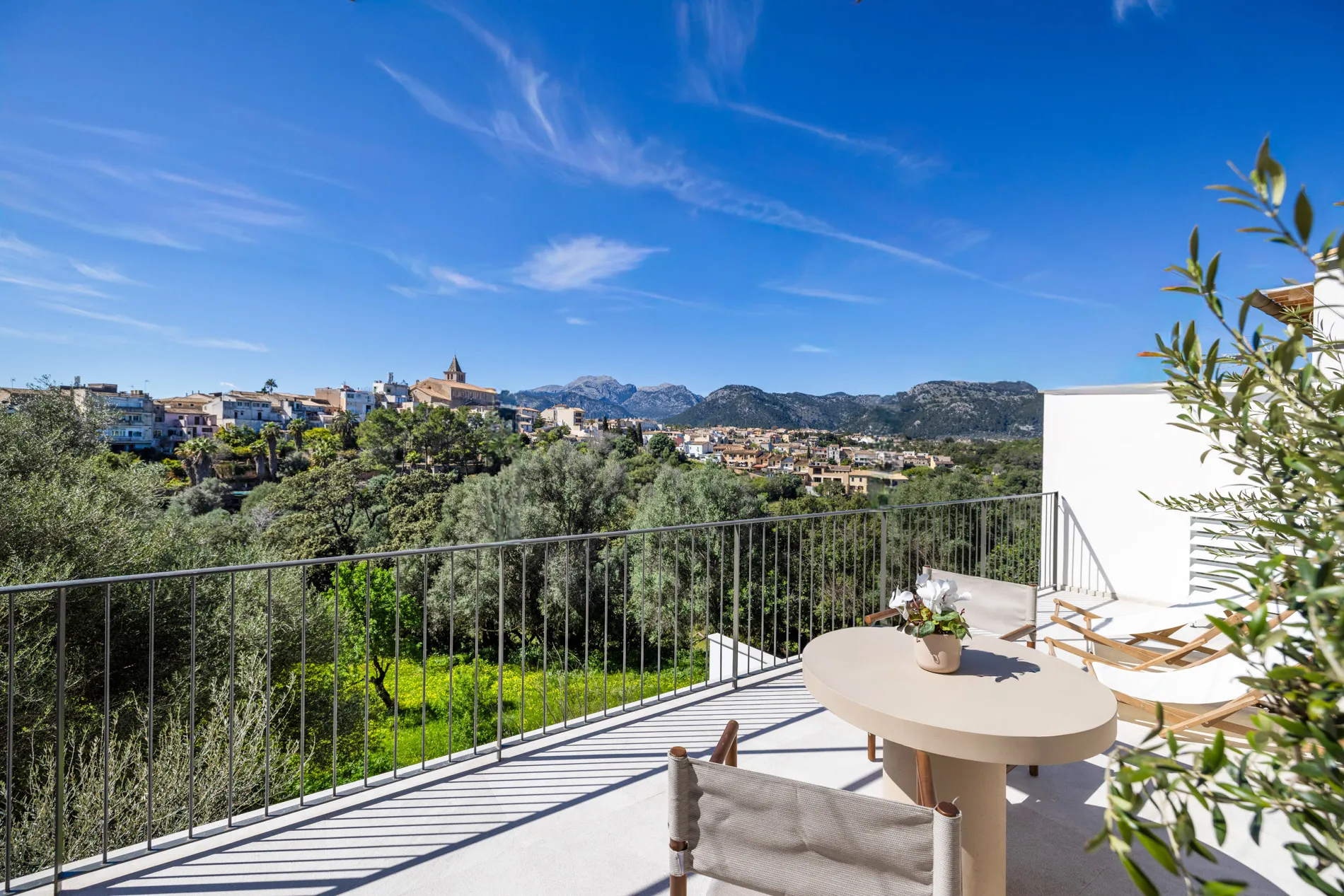 Exclusive newly finished townhouse with views of the Serra de Tramuntana, Campanet-20
