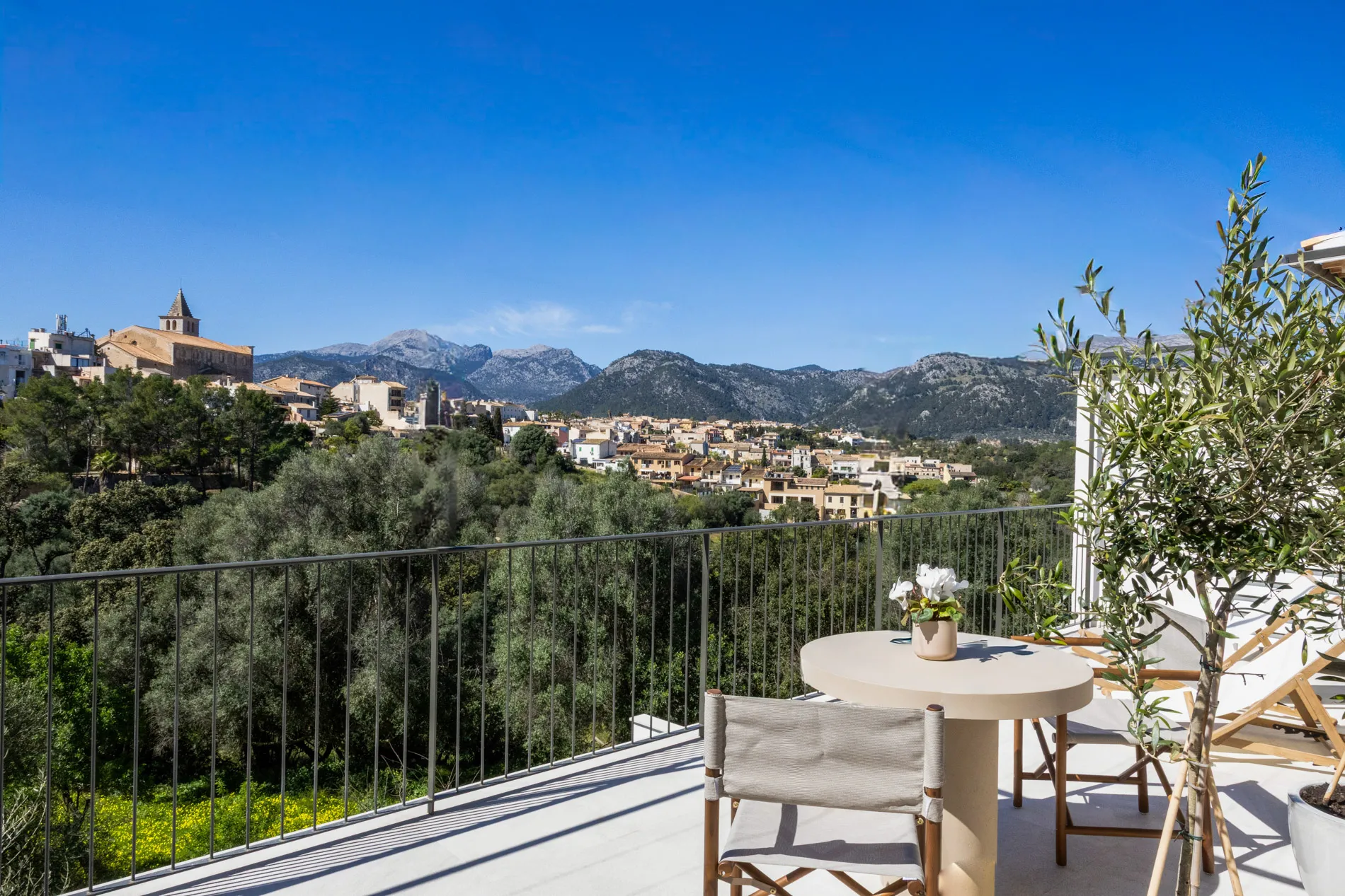 Exclusive newly finished townhouse with views of the Serra de Tramuntana, Campanet-19