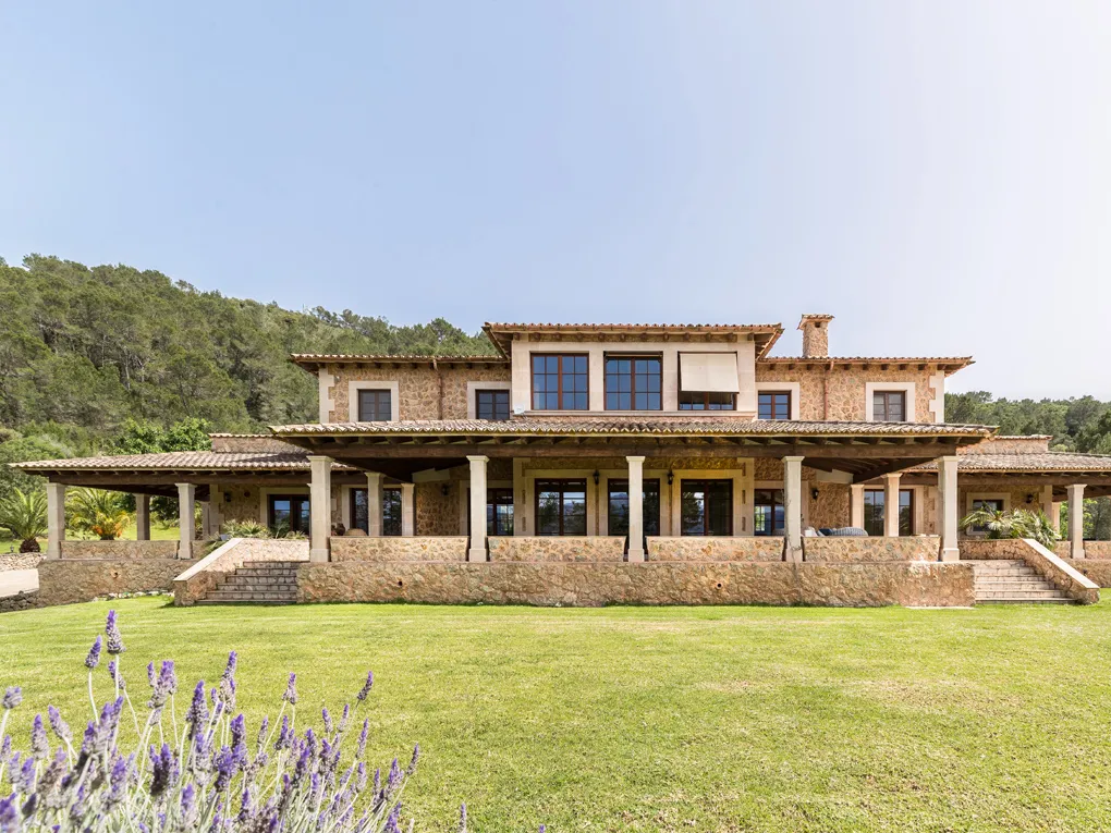 Stunning country house with ETV- licence-1