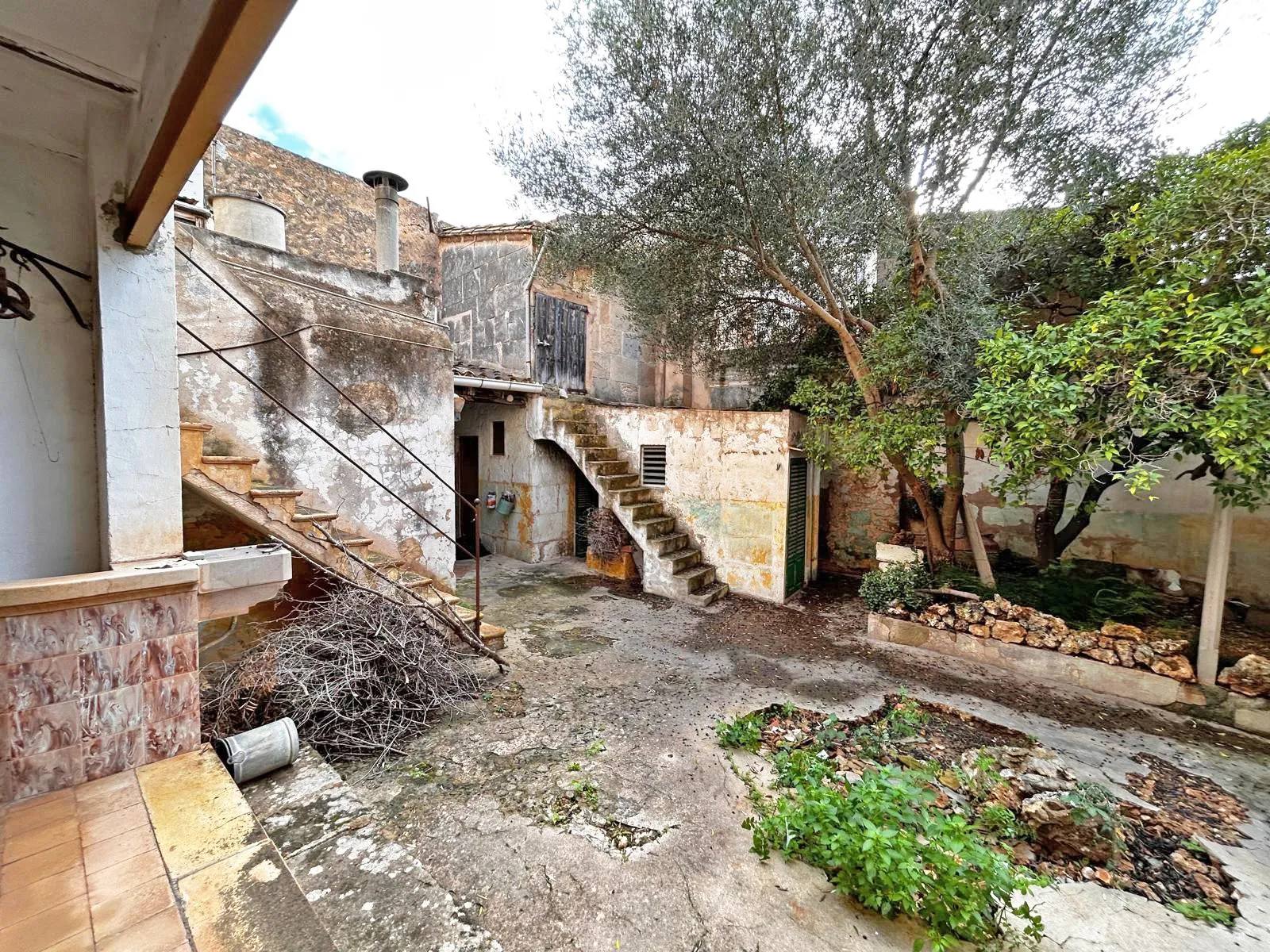 Te renoveren herenhuis in het hart van Llucmajor-2