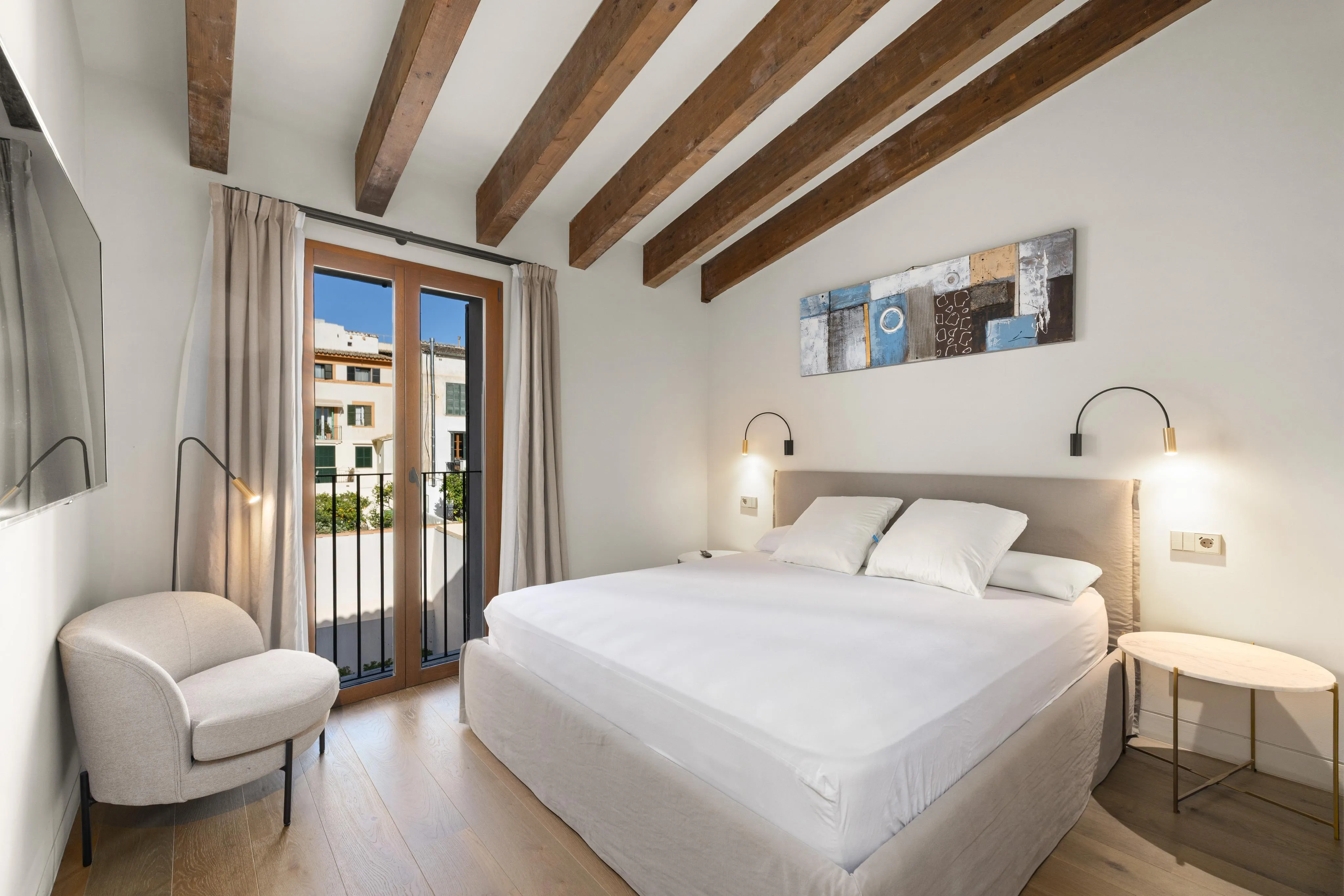 Apartament dúplex d'alt estanding en palau històric amb ascensor i terrassa a Sant Jaume-6